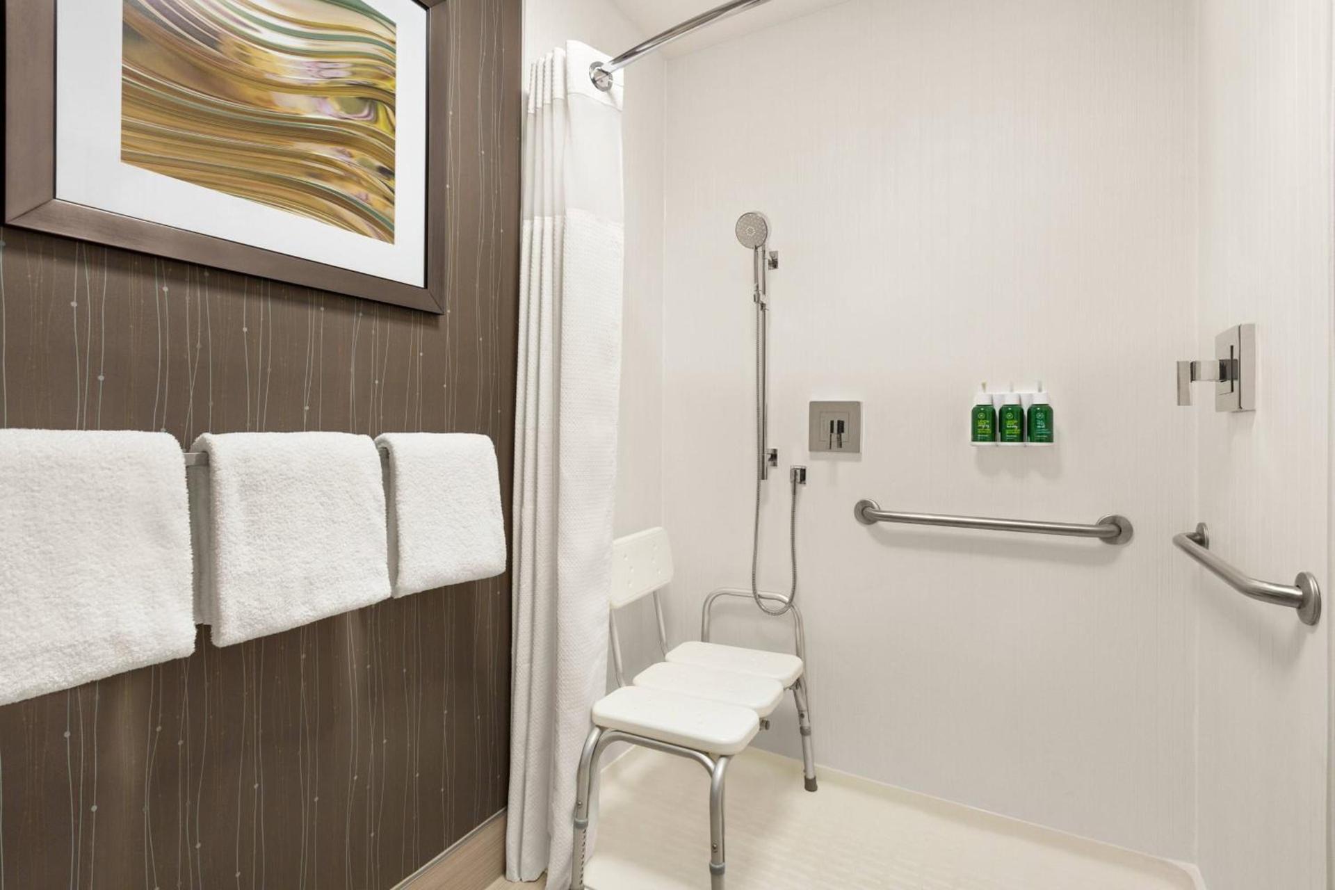 Courtyard by Marriott Palmdale photo 25