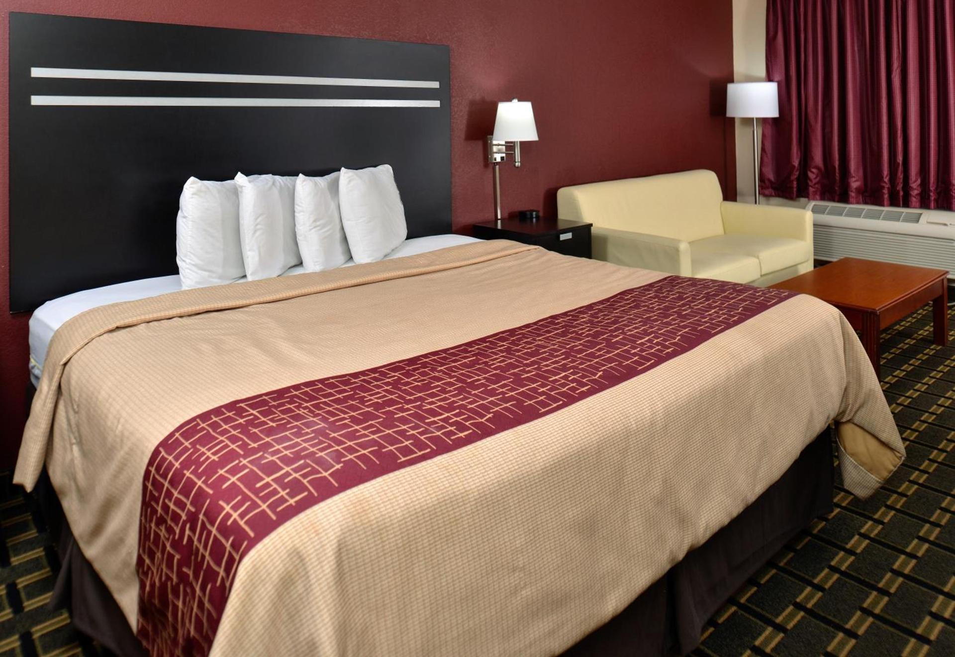 Red Roof Inn Cartersville-Emerson-LakePoint North photo 19