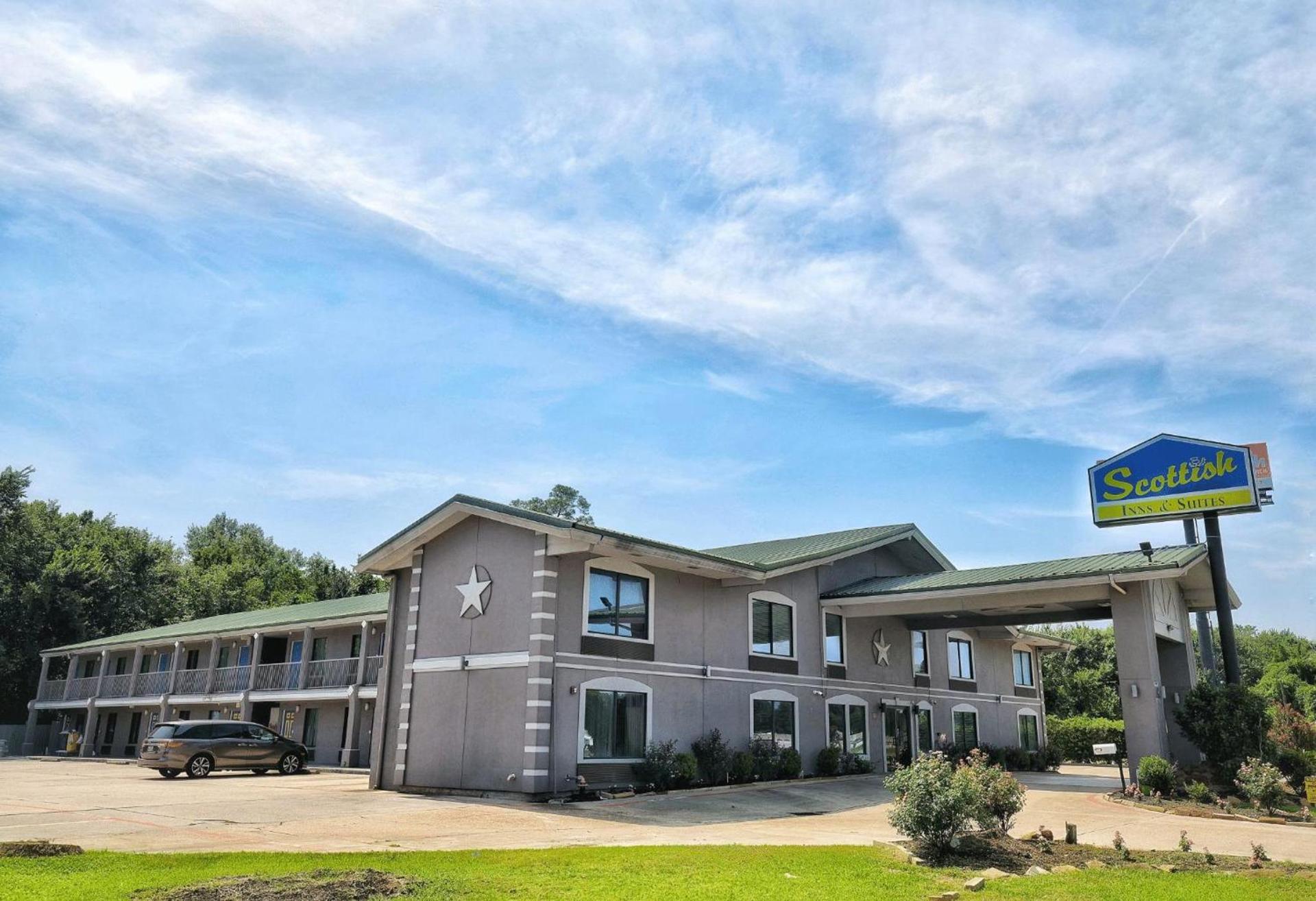 Scottish Inns & Suites Shenandoah Woodlands Mall photo 8
