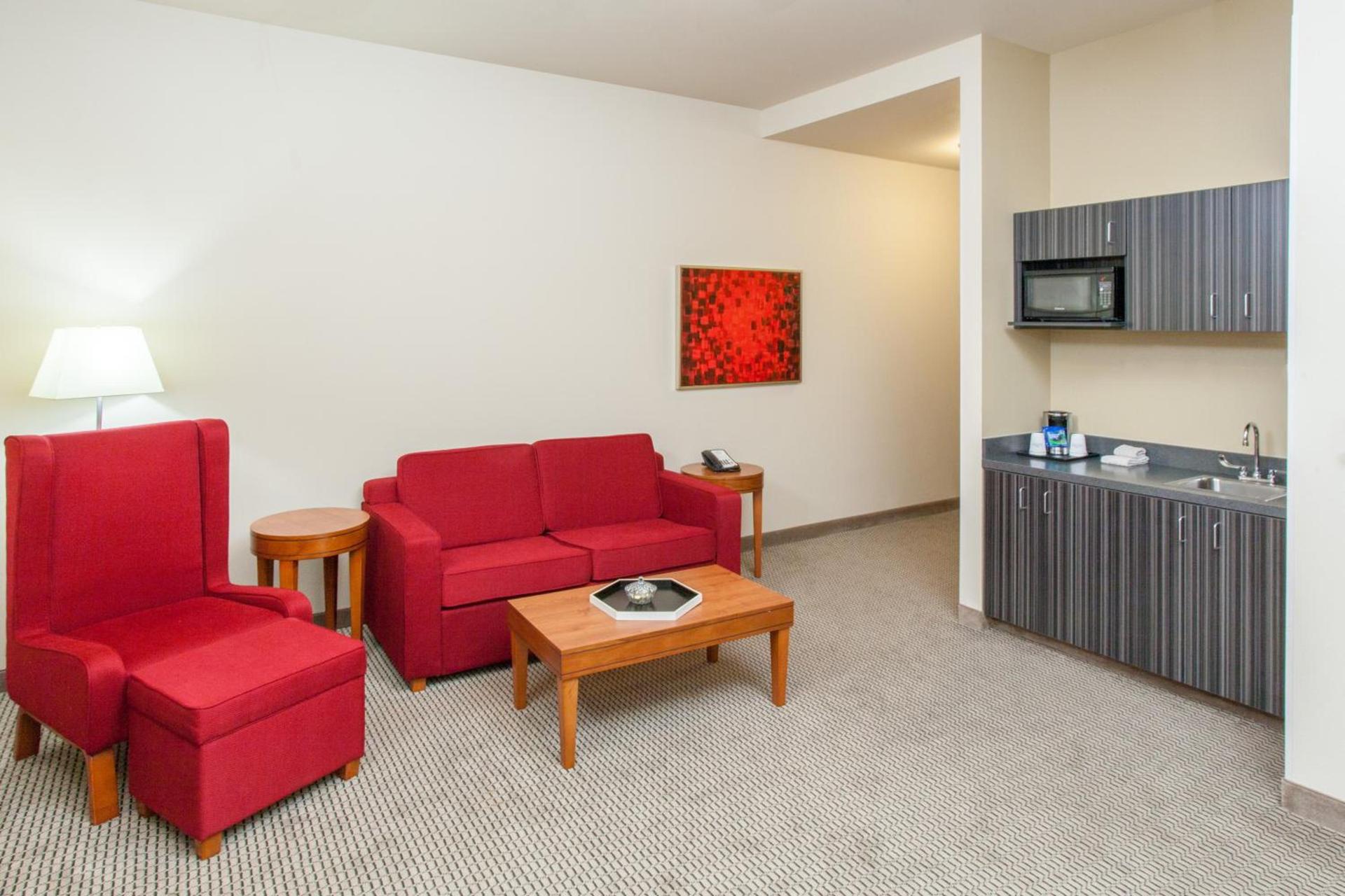 Baymont by Wyndham Grand Forks photo 32
