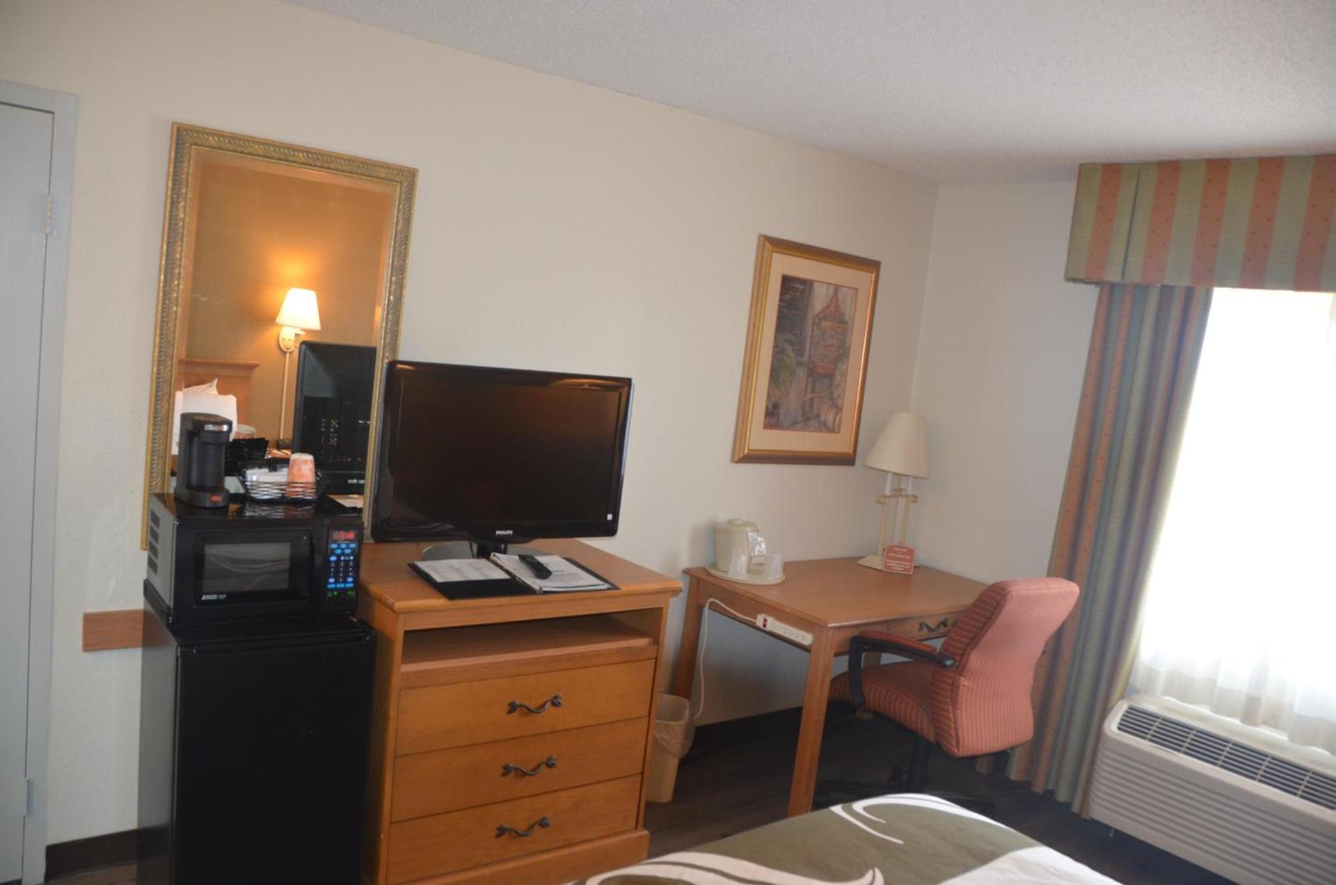 Quality Inn Perrysburg - Toledo South photo 65
