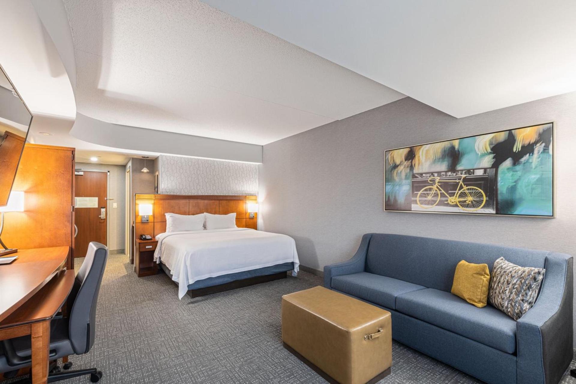 Courtyard by Marriott Boston Waltham photo 13