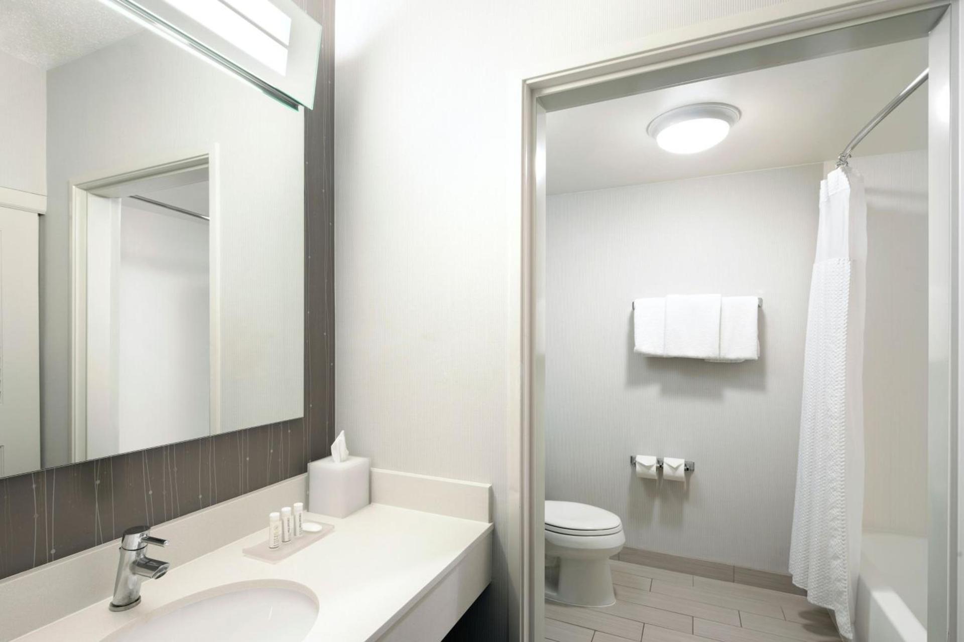 Courtyard by Marriott- Austin Round Rock photo 21