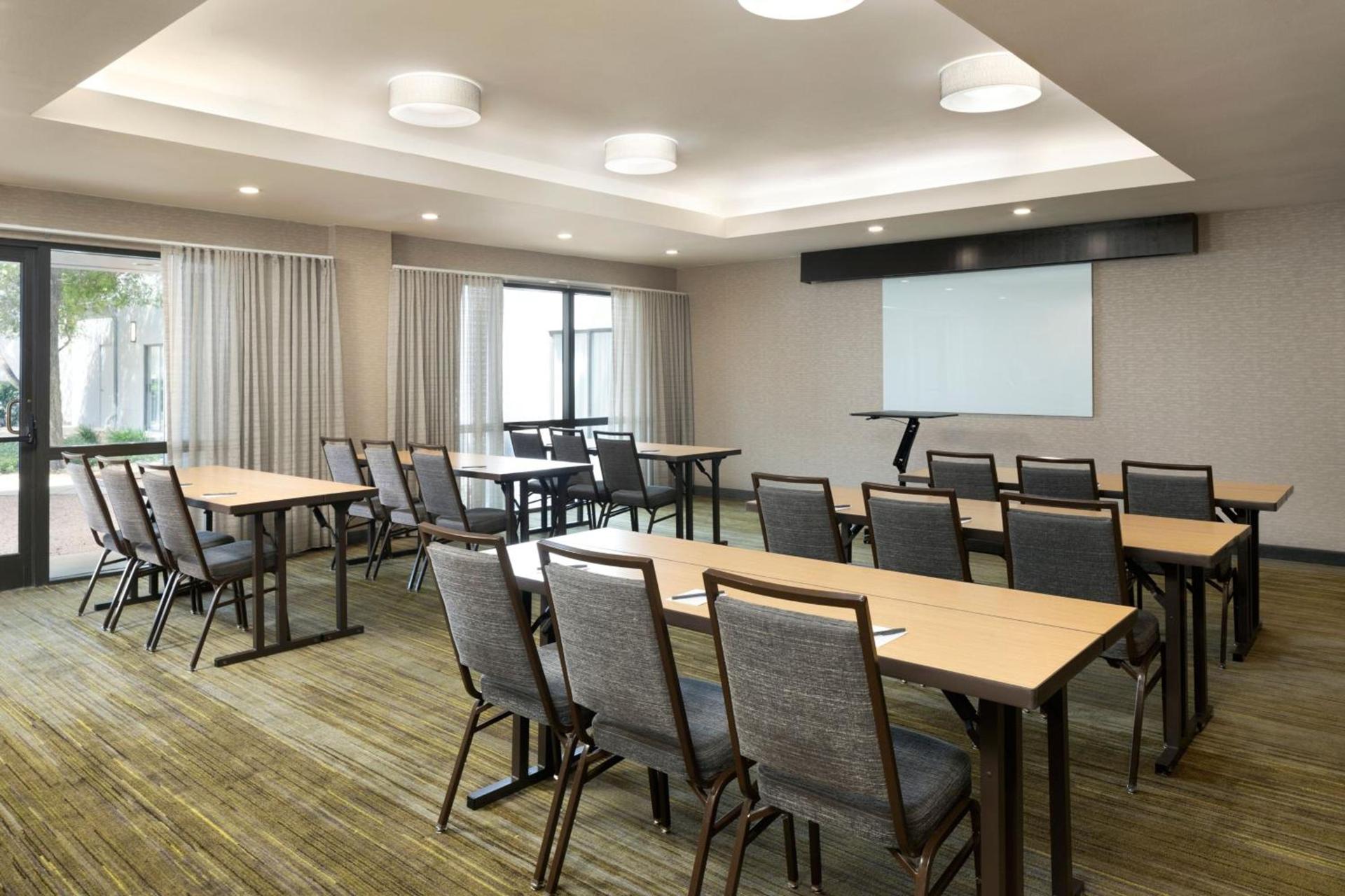 Courtyard by Marriott- Austin Round Rock photo 1