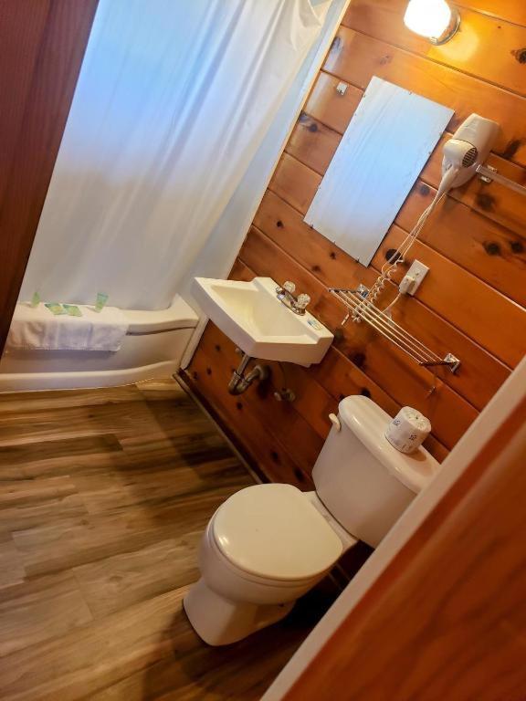Big Meadow Lodge photo 3