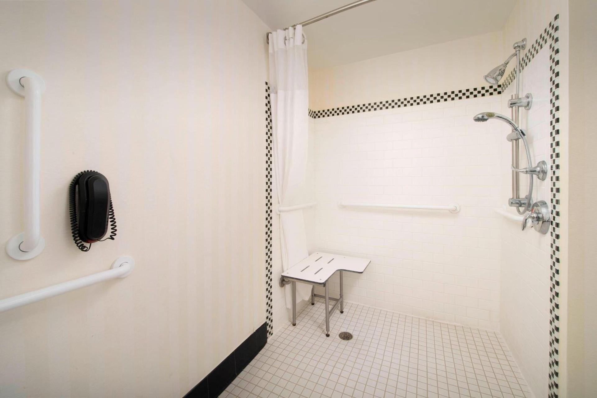 Fairfield Inn & Suites by Marriott Miami Airport South photo 13