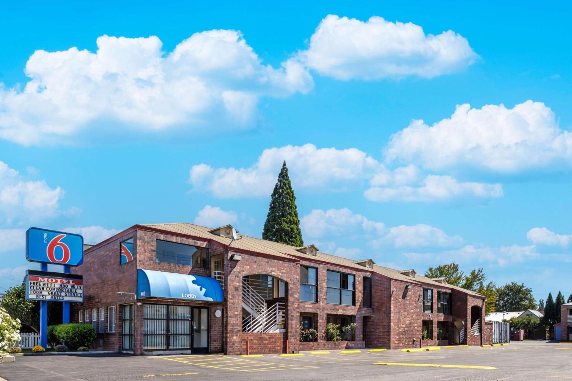 Motel 6-Canby, OR photo 1