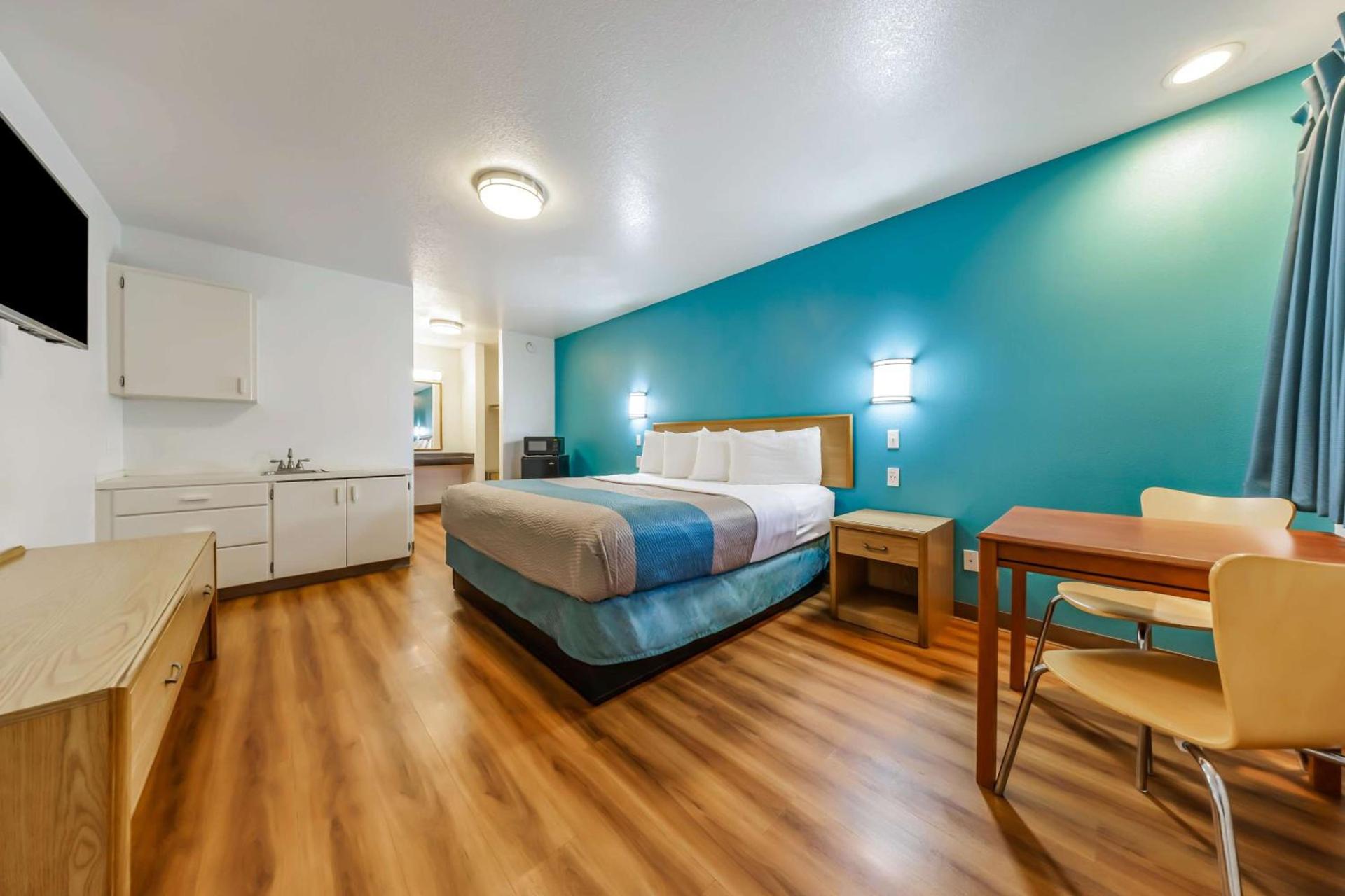 Motel 6-Canby, OR photo 10