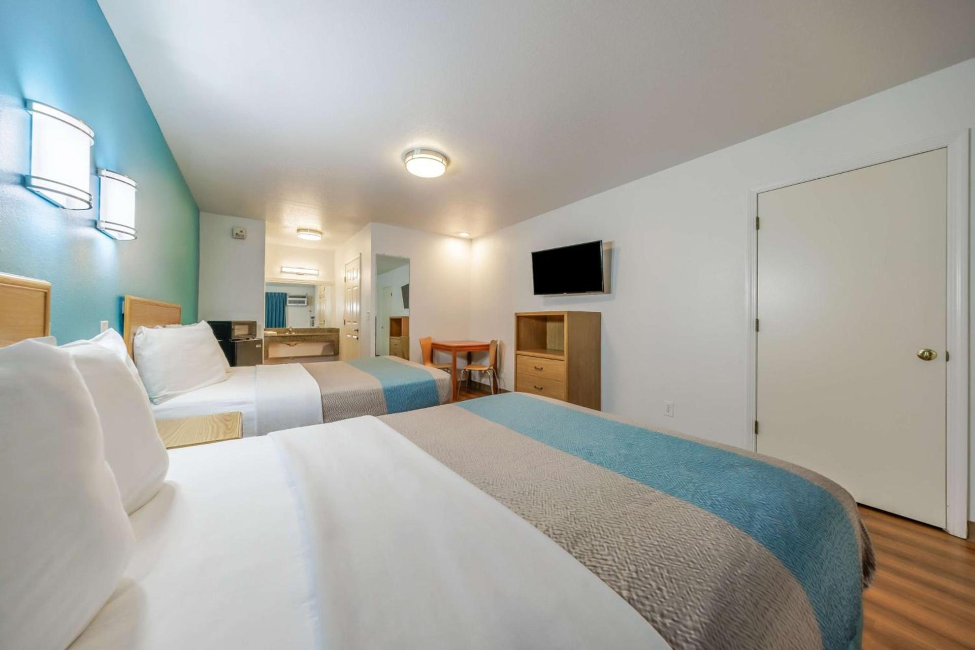 Motel 6-Canby, OR photo 20
