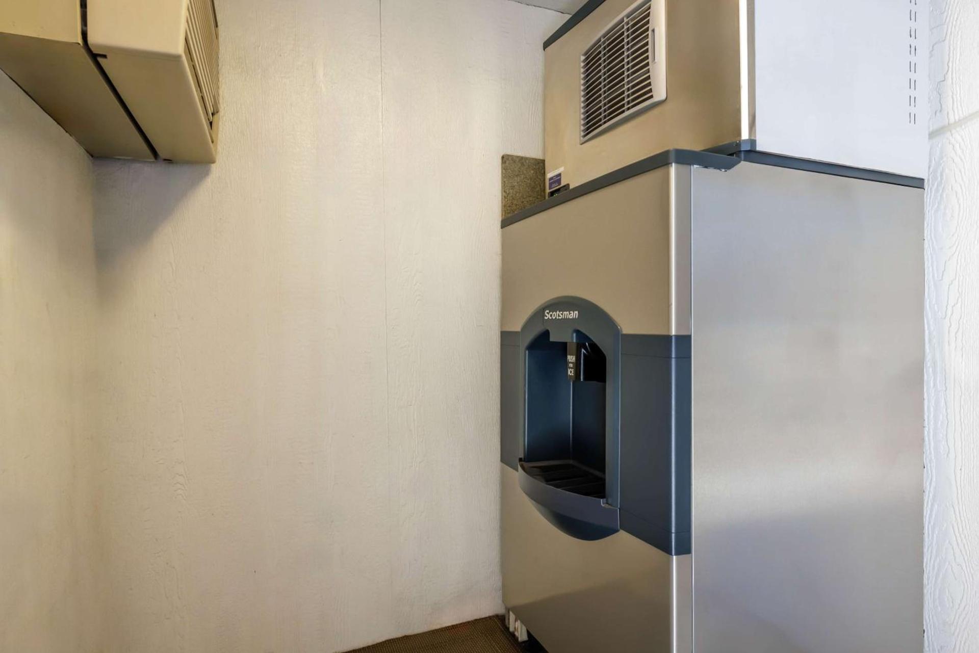 Motel 6-Canby, OR photo 23