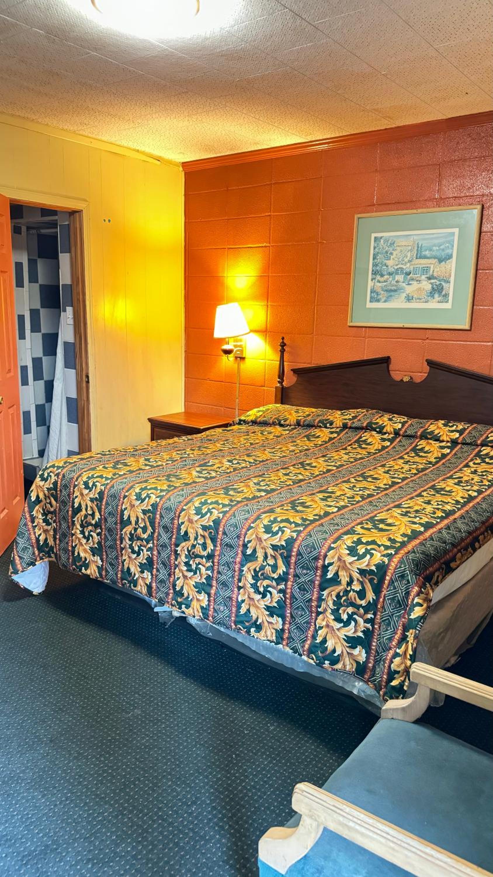 GreenLawn Motel photo 8