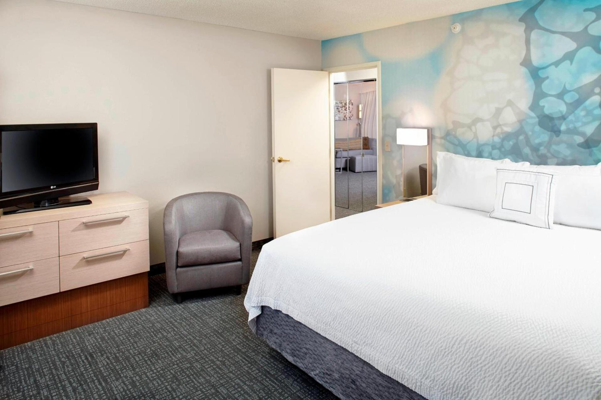 Courtyard by Marriott Lansing photo 5
