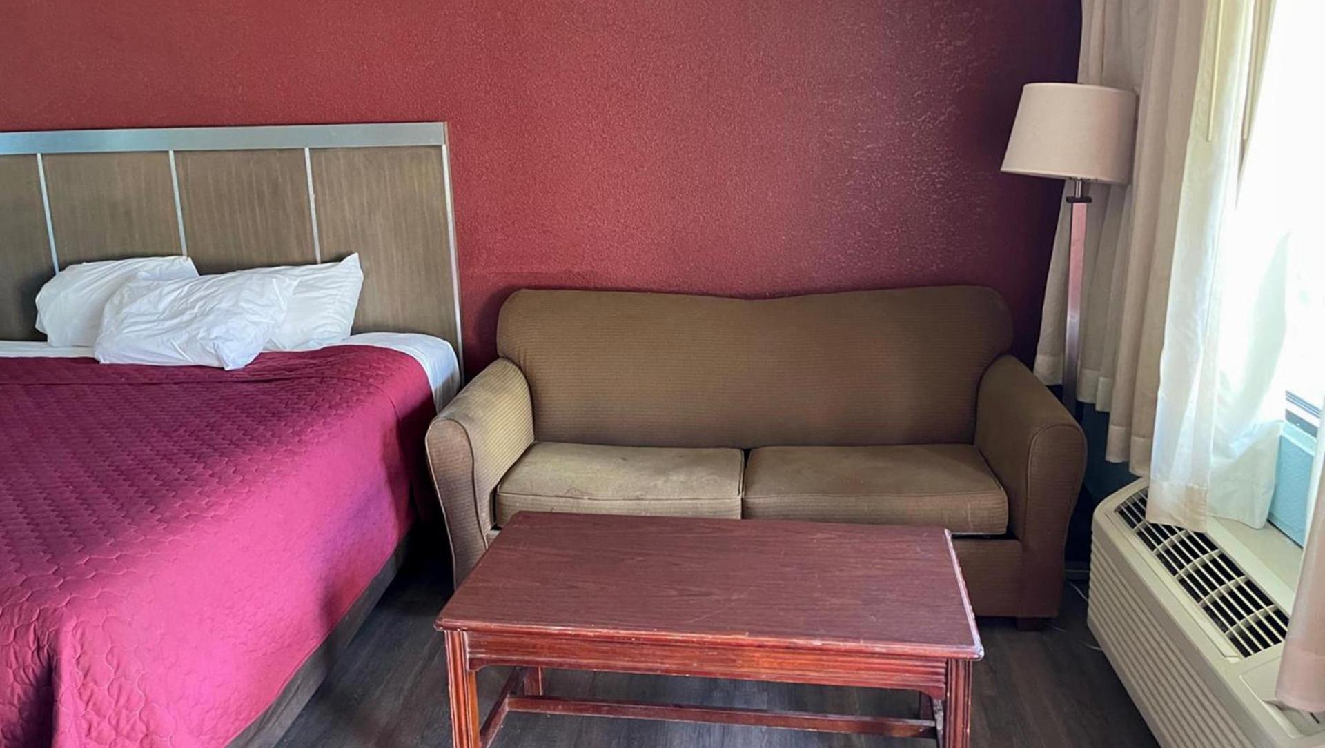 Mayfair Inn photo 9