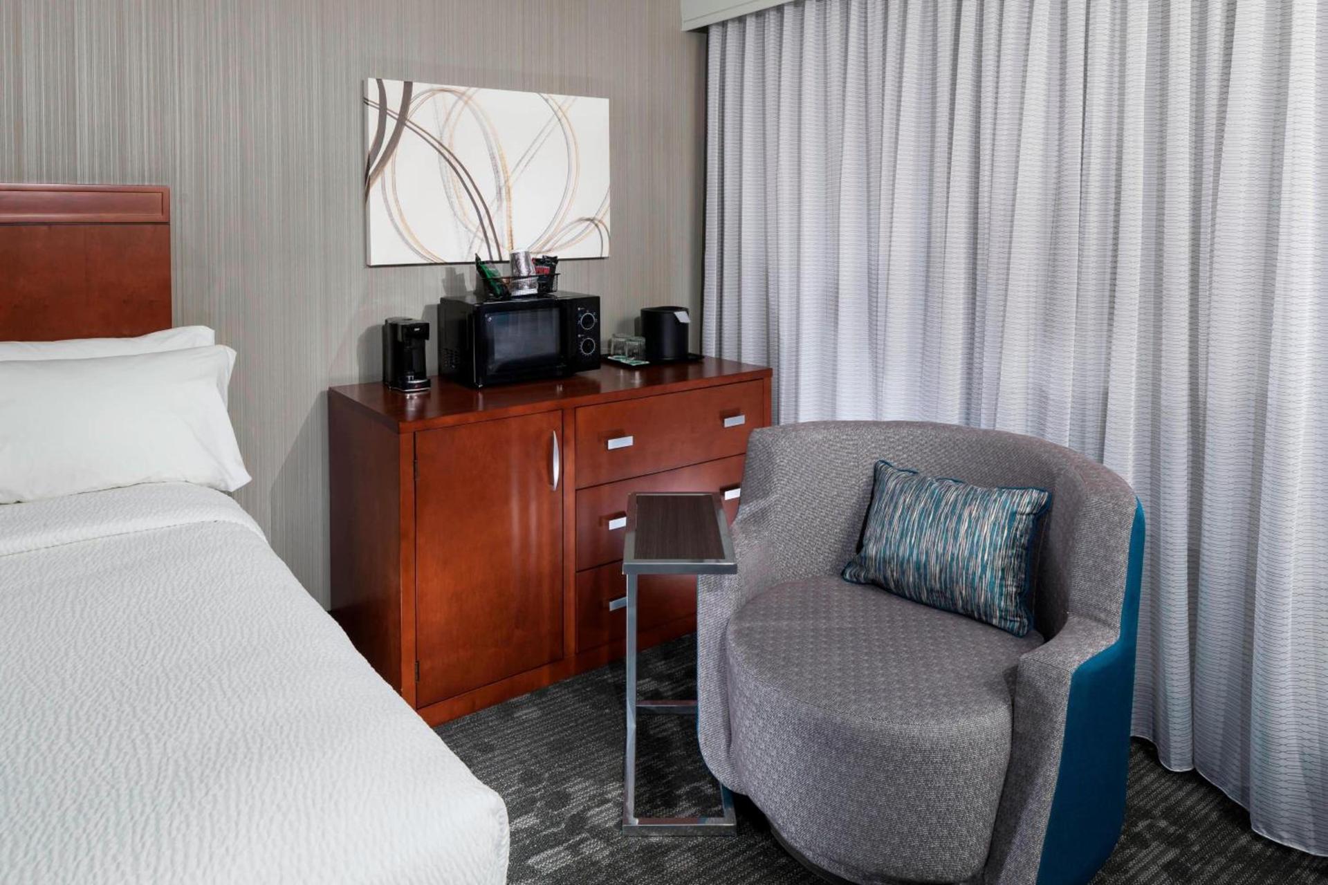 Courtyard by Marriott Suffolk Chesapeake photo 7