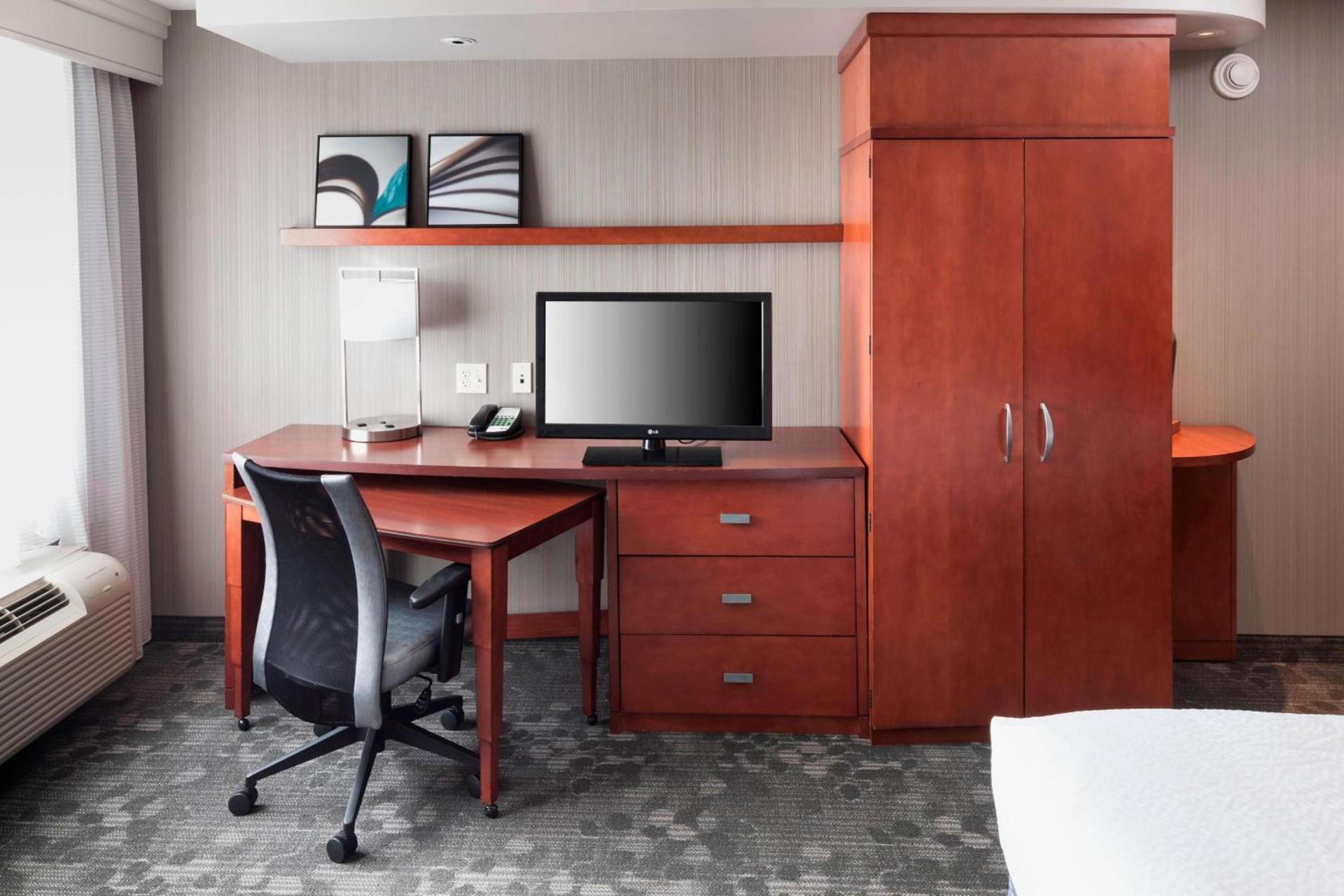 Courtyard by Marriott Suffolk Chesapeake photo 12