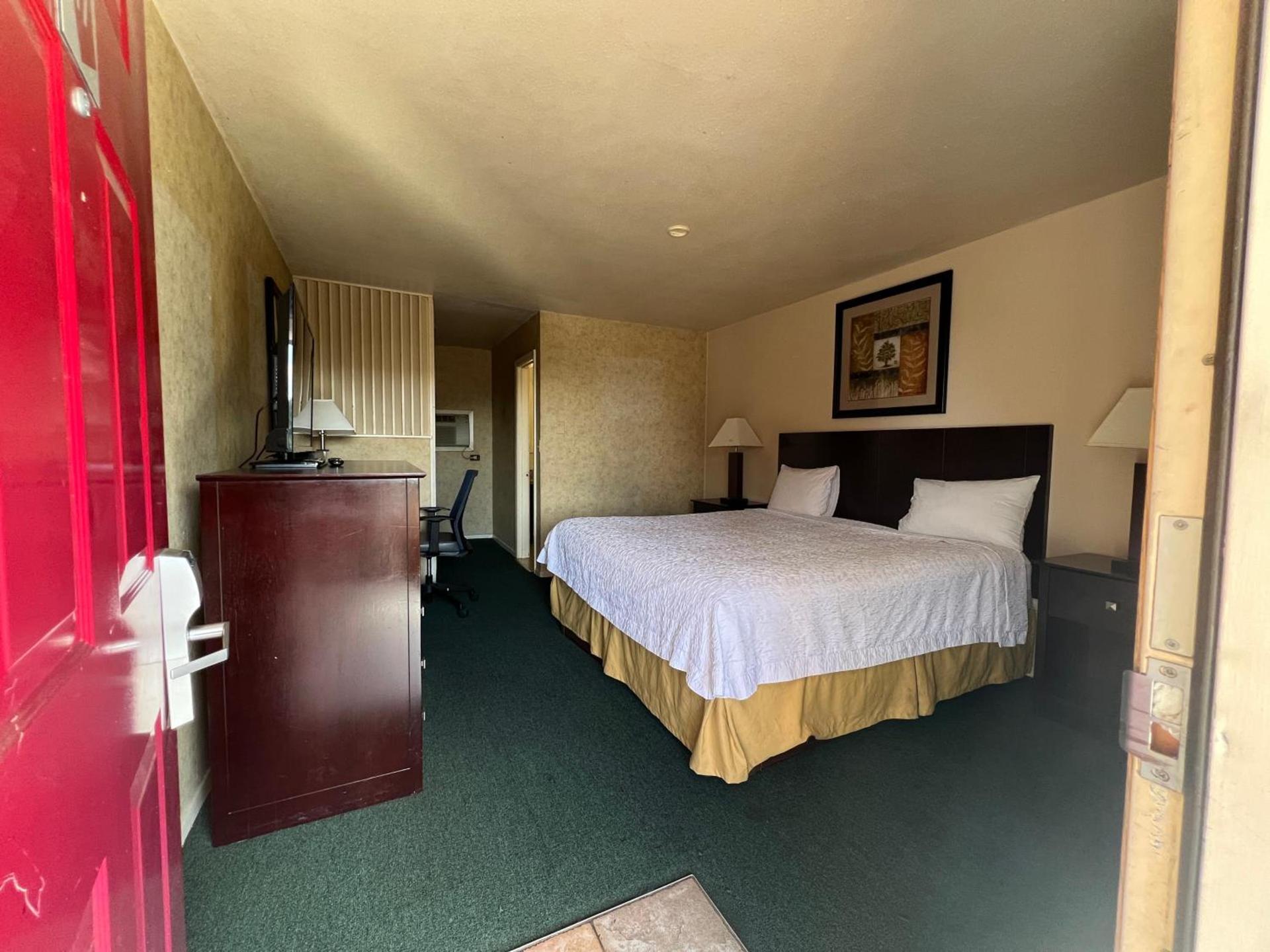 Riverside Motel photo 21