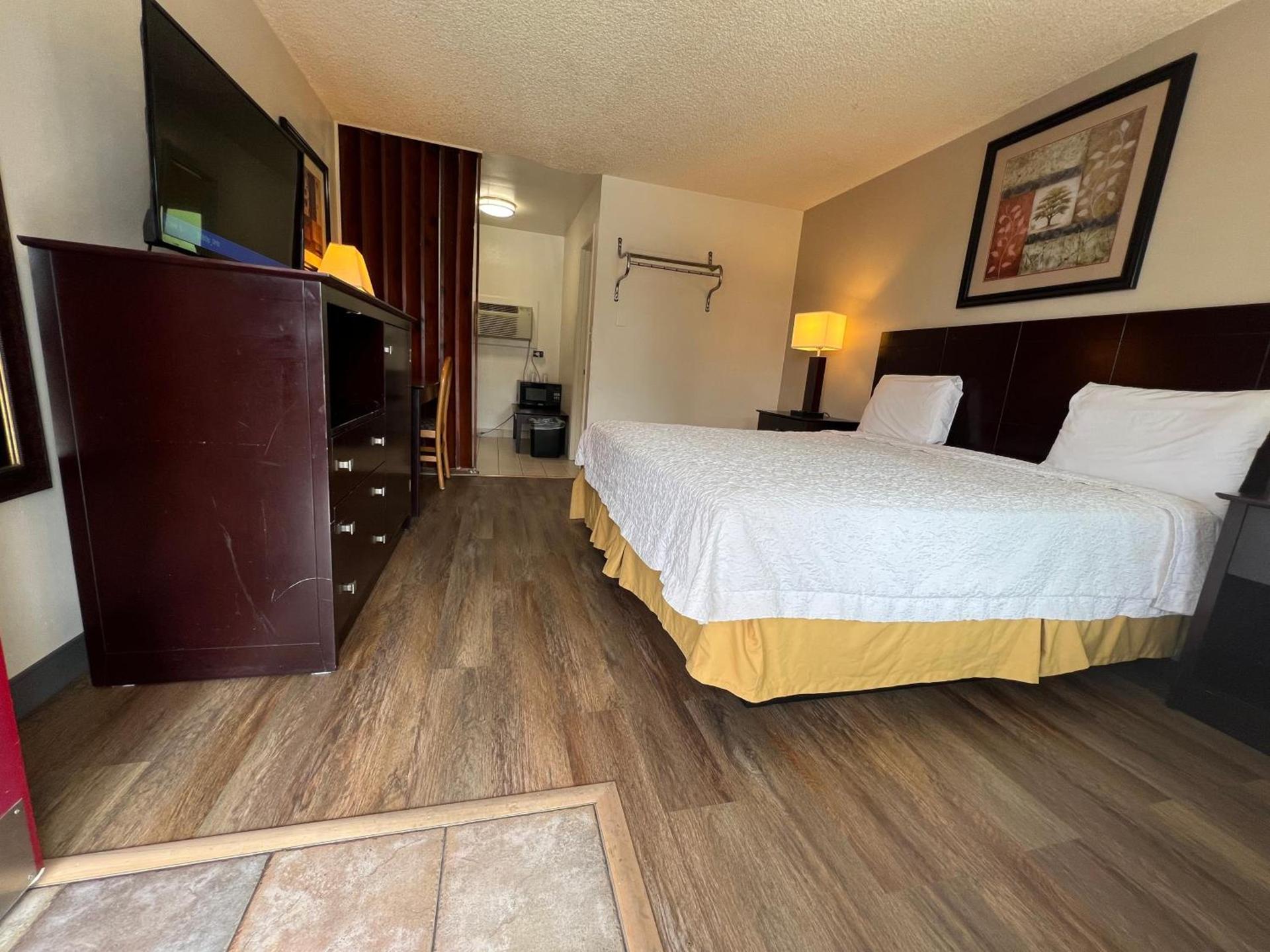 Riverside Motel photo 4
