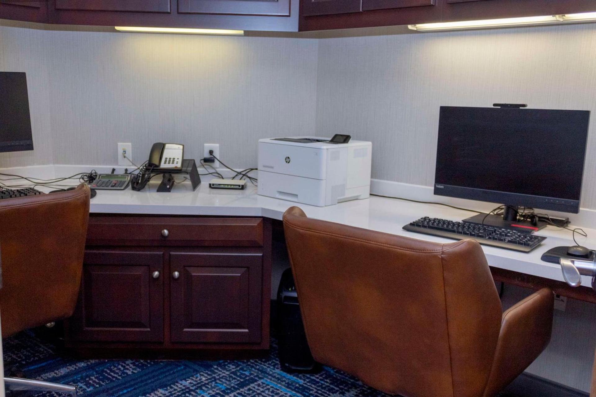 Hampton Inn & Suites Riverton photo 30