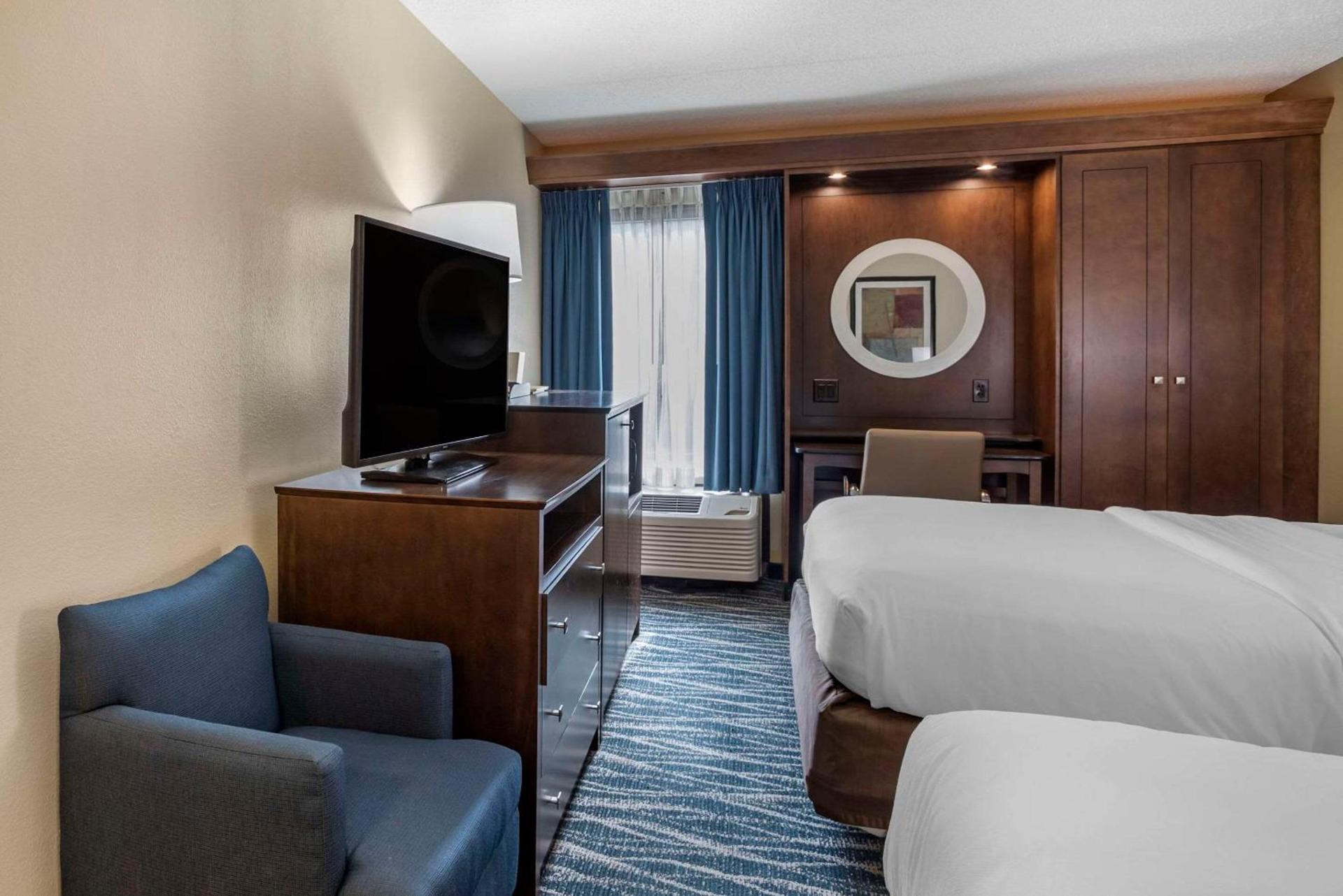 Comfort Inn & Suites Newark - Wilmington photo 12