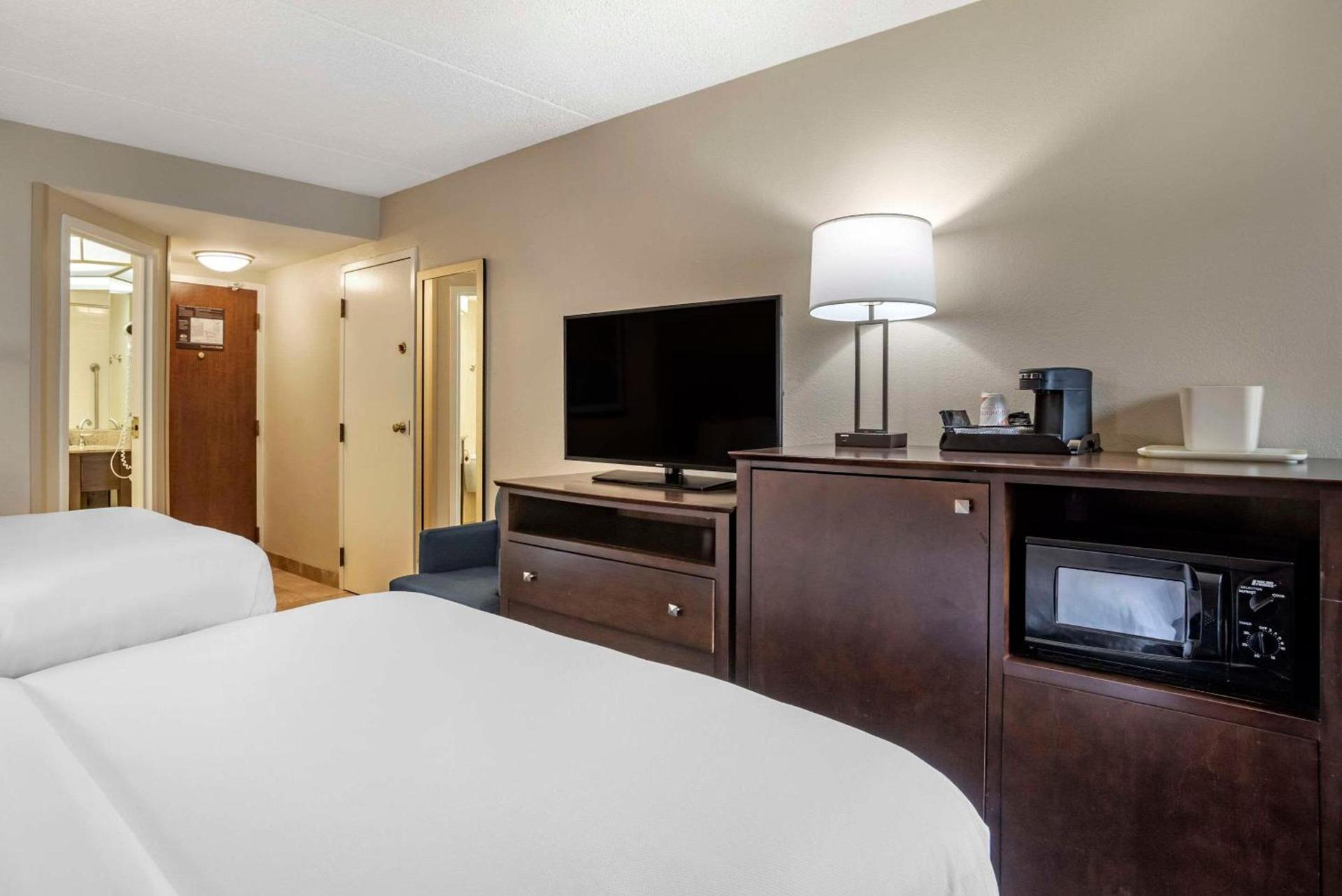 Comfort Inn & Suites Newark - Wilmington photo 13