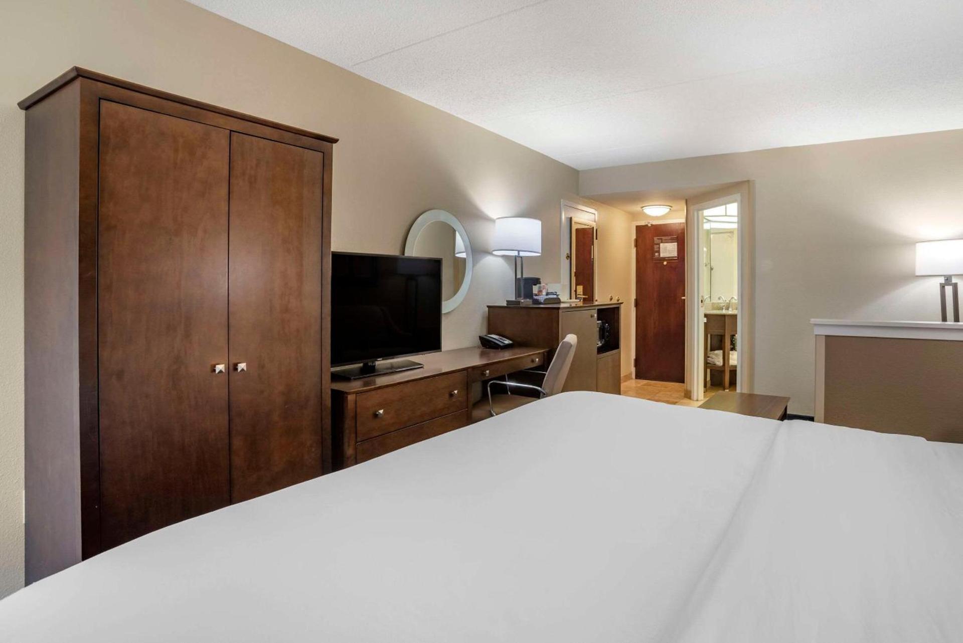 Comfort Inn & Suites Newark - Wilmington photo 17