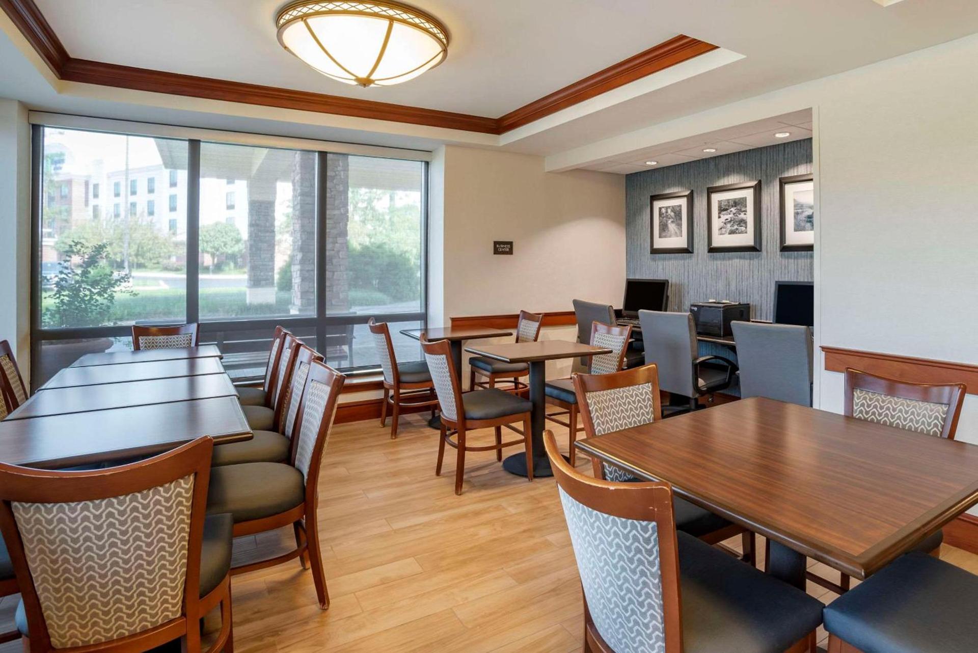 Comfort Inn & Suites Newark - Wilmington photo 30