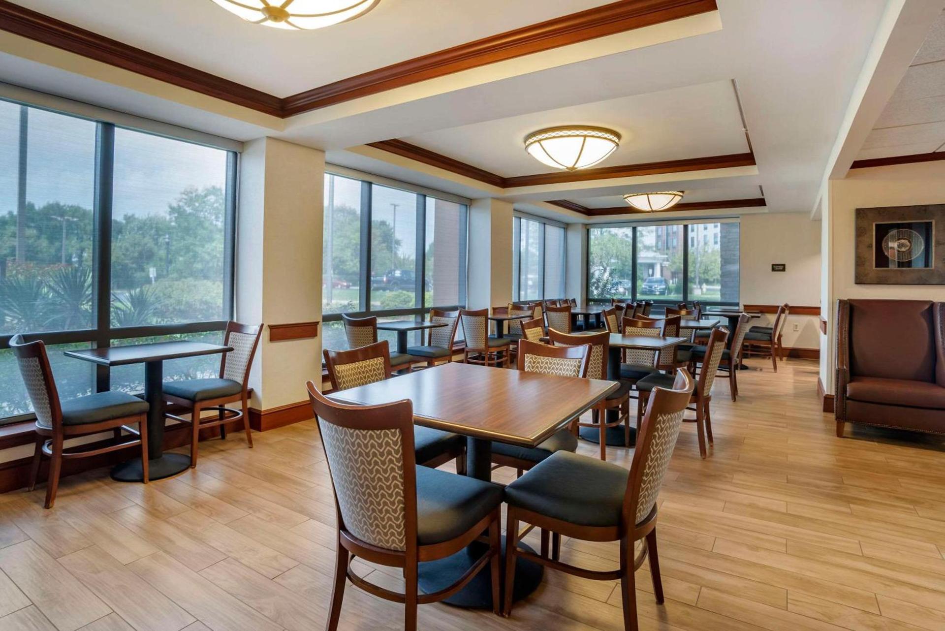 Comfort Inn & Suites Newark - Wilmington photo 32