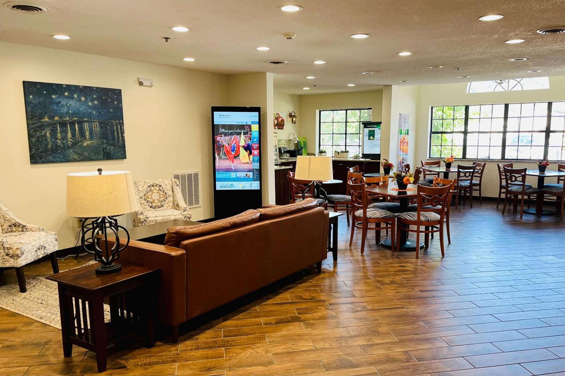 Quality Inn & Suites Prestonsburg next to Mountain Arts Center photo 3