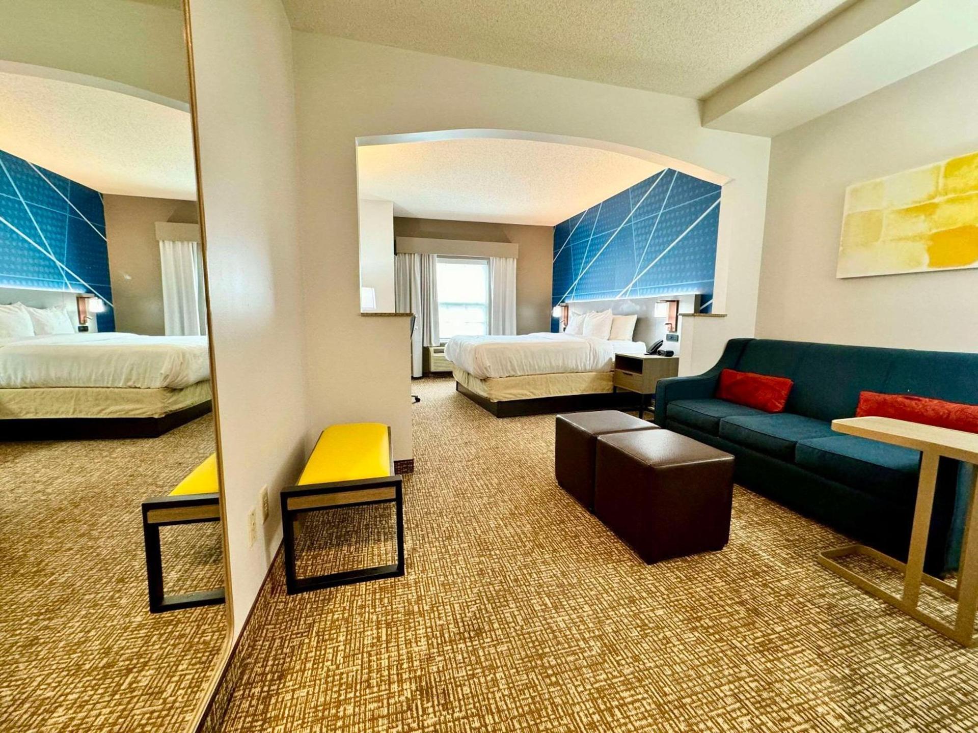 Comfort Suites East Brunswick - South River photo 24
