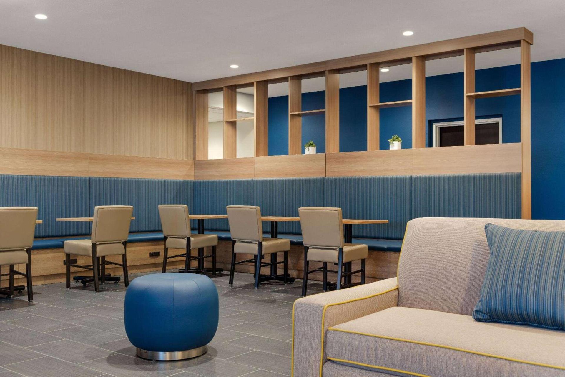 Microtel Inn & Suites by Wyndham Gambrills photo 7