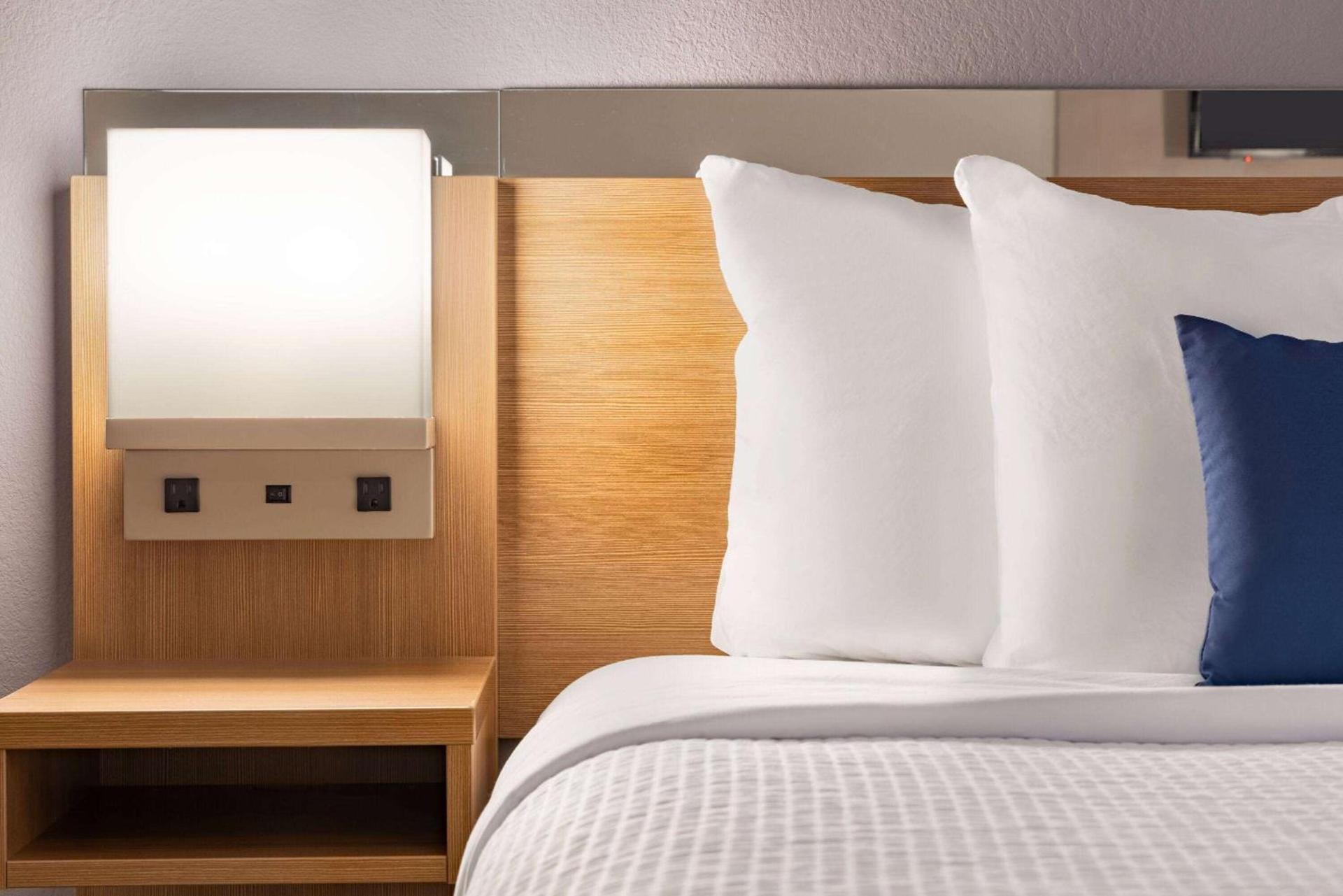 Microtel Inn & Suites by Wyndham Gambrills photo 9