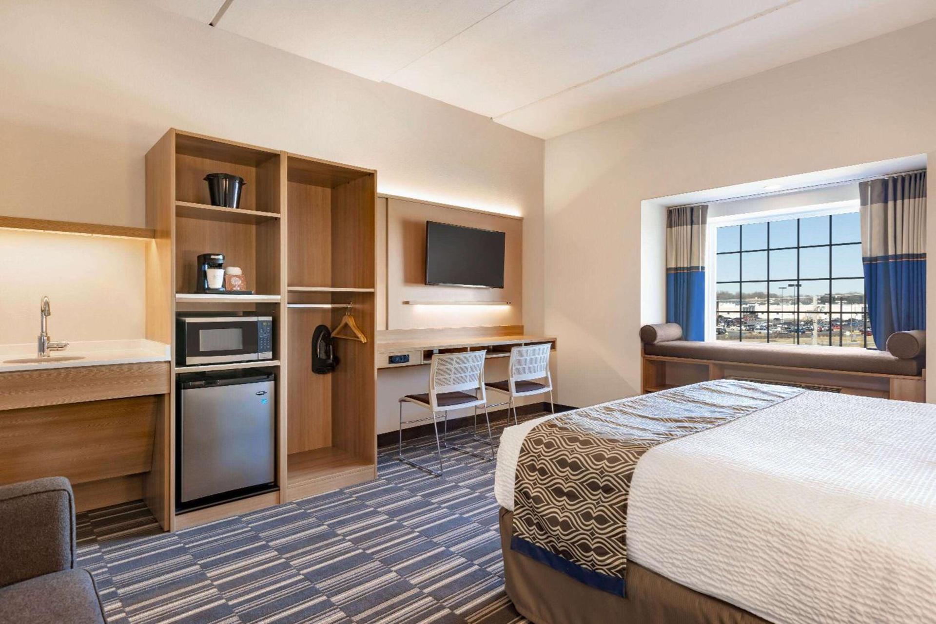 Microtel Inn & Suites by Wyndham Gambrills photo 11