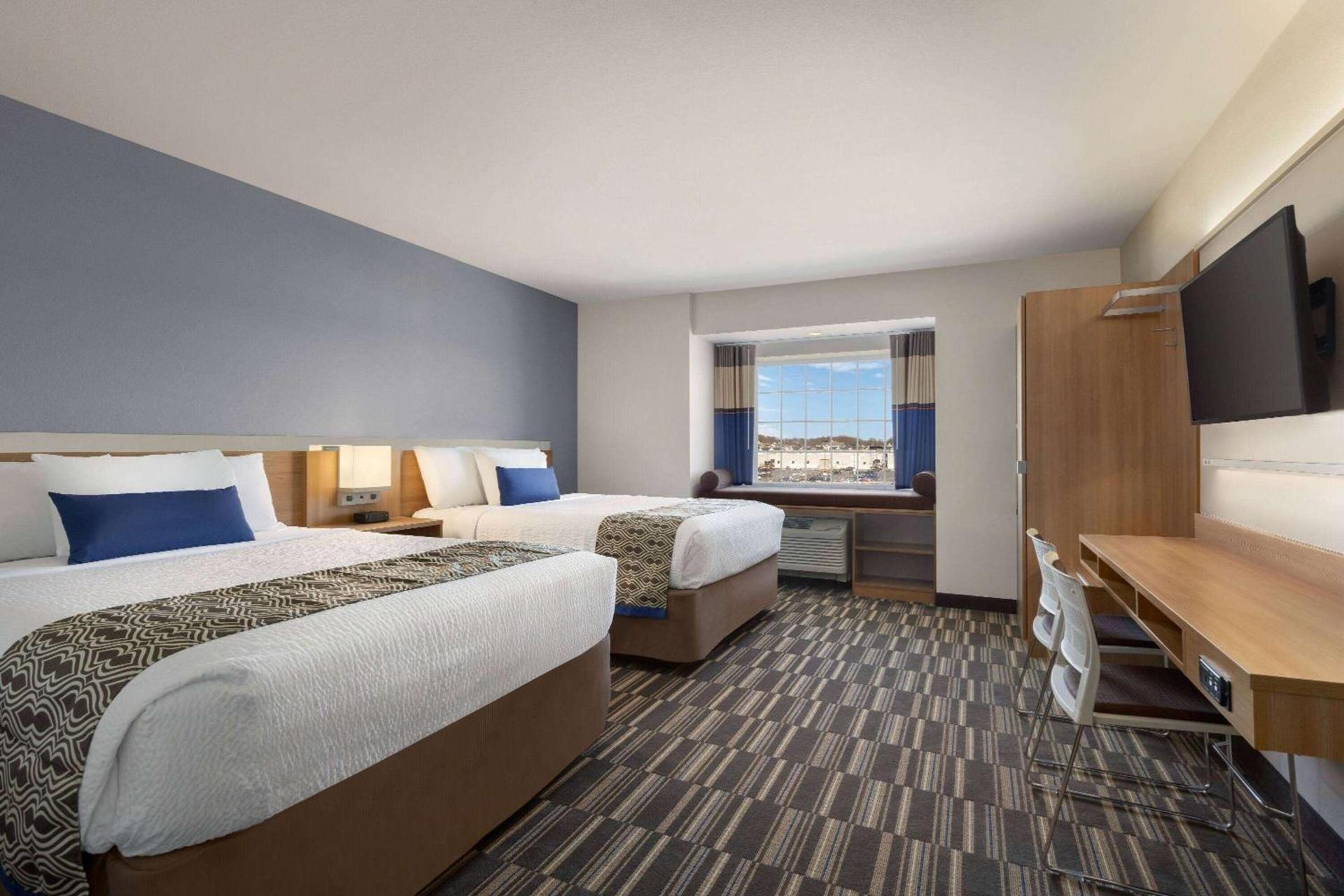 Microtel Inn & Suites by Wyndham Gambrills photo 12