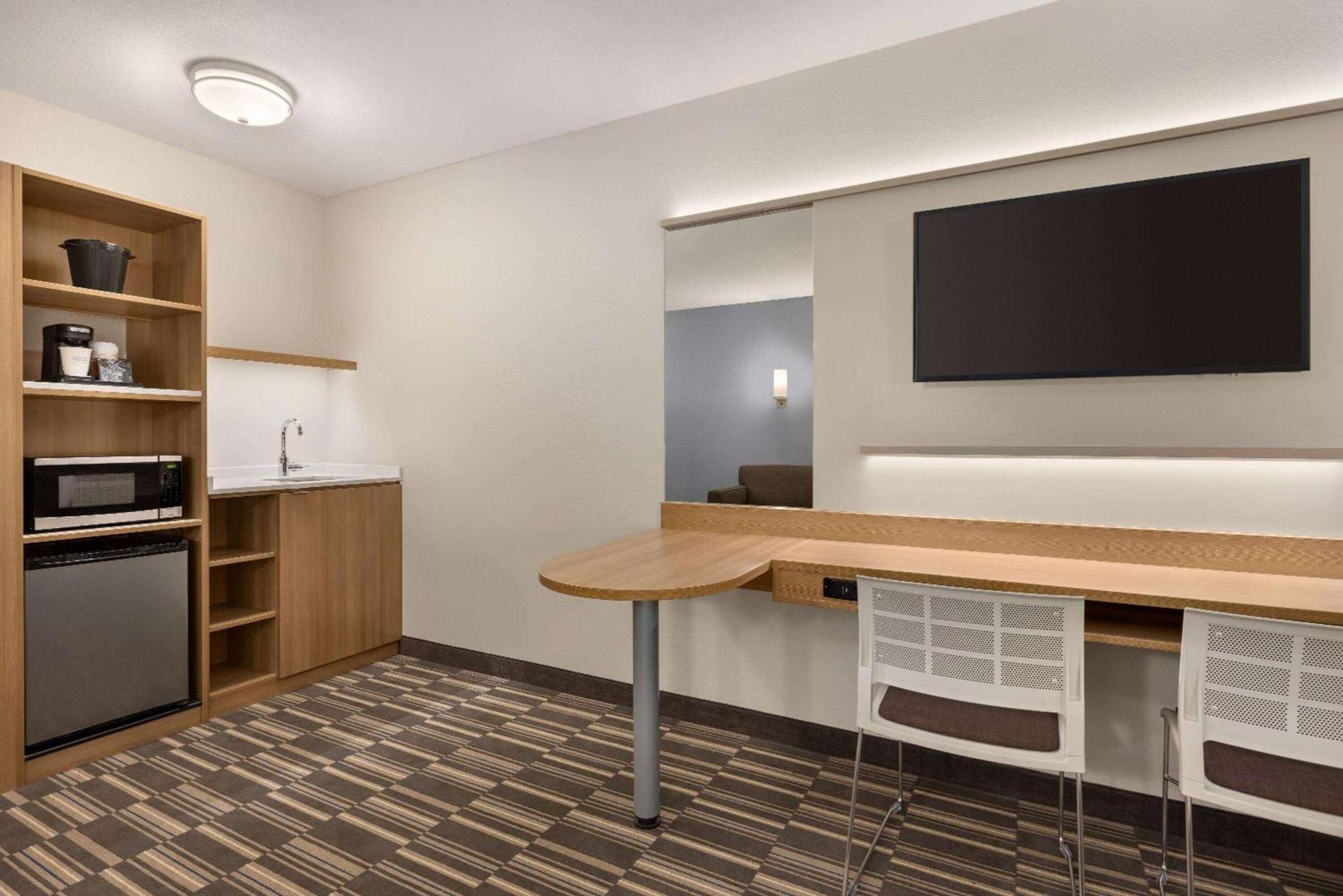 Microtel Inn & Suites by Wyndham Gambrills photo 20