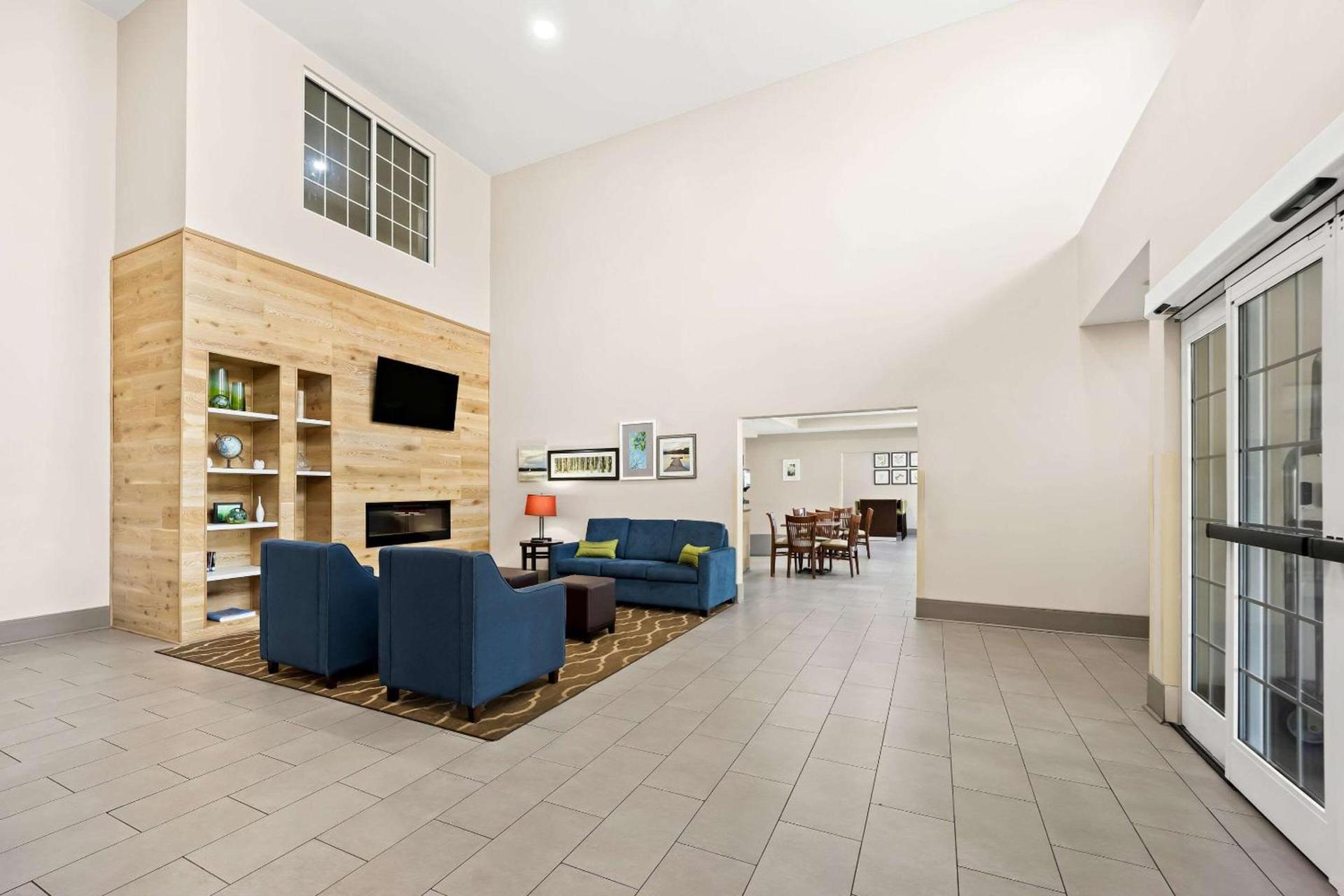 Comfort Inn & Suites High Point - Archdale photo 4