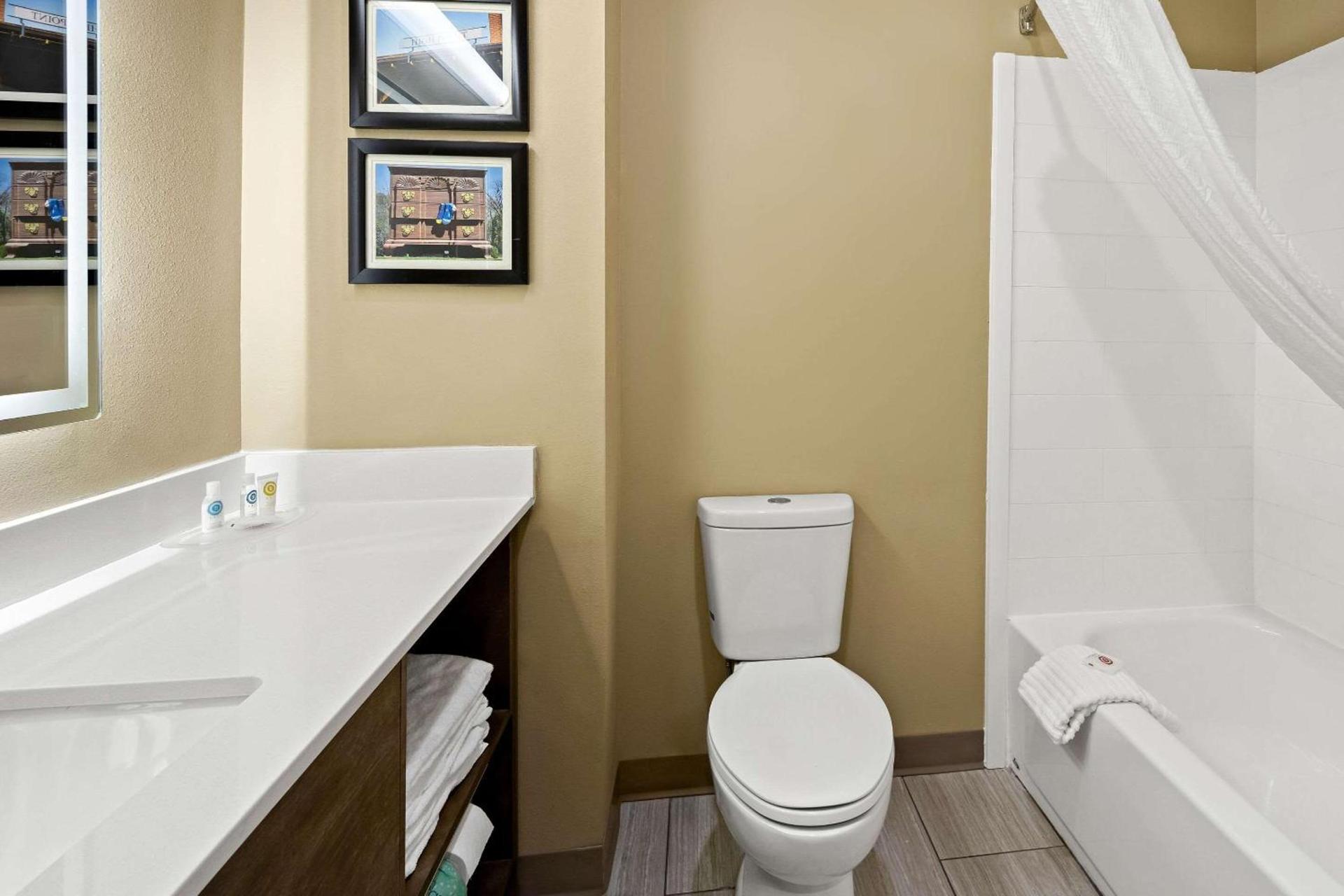 Comfort Inn & Suites High Point - Archdale photo 14