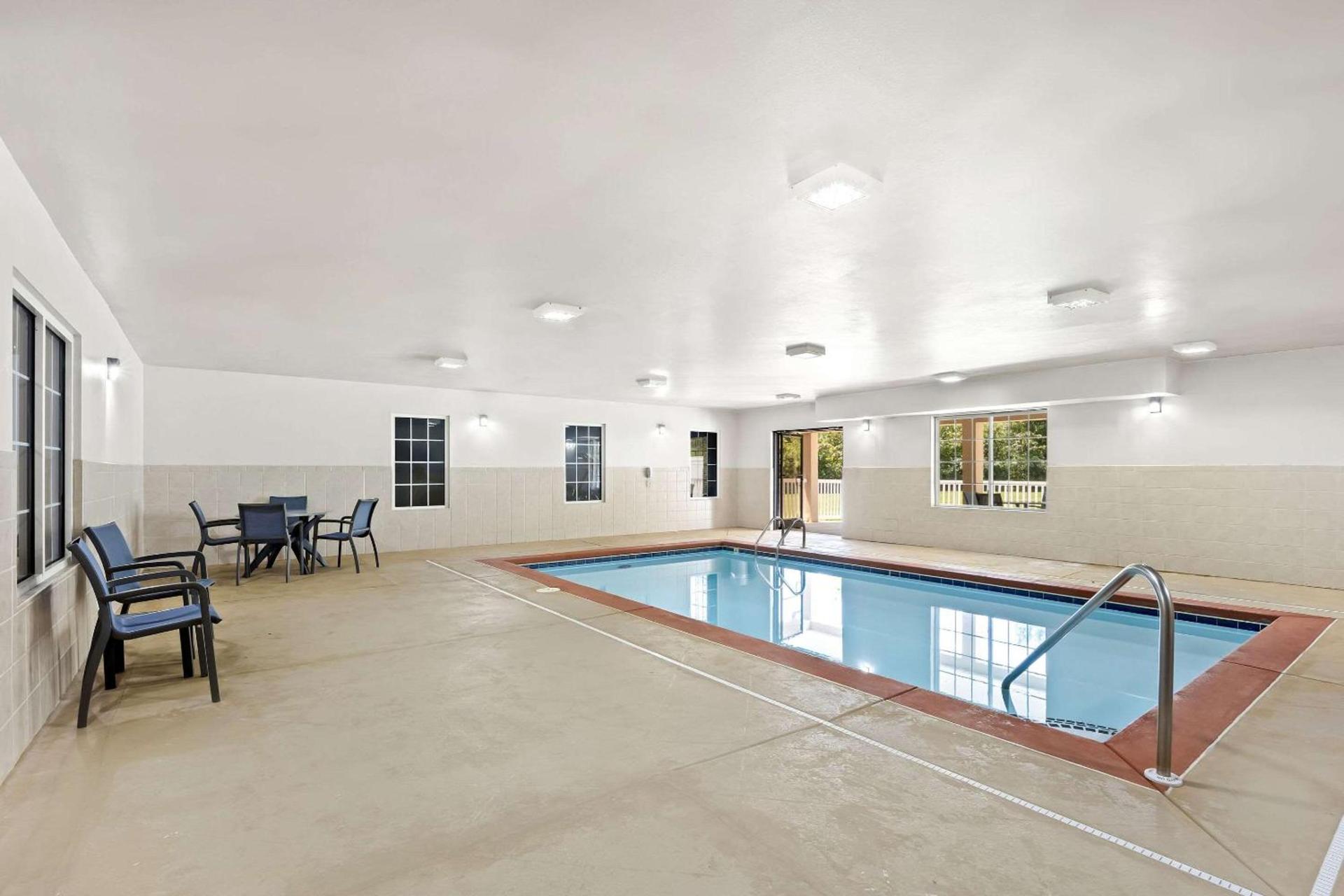 Comfort Inn & Suites High Point - Archdale photo 21