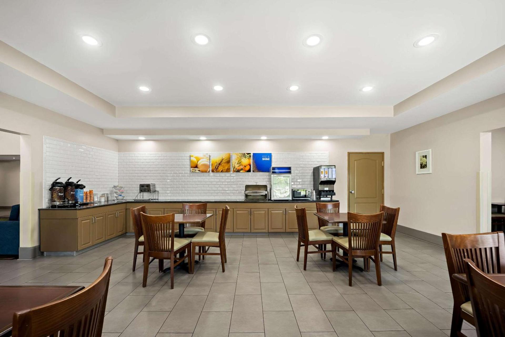 Comfort Inn & Suites High Point - Archdale photo 26