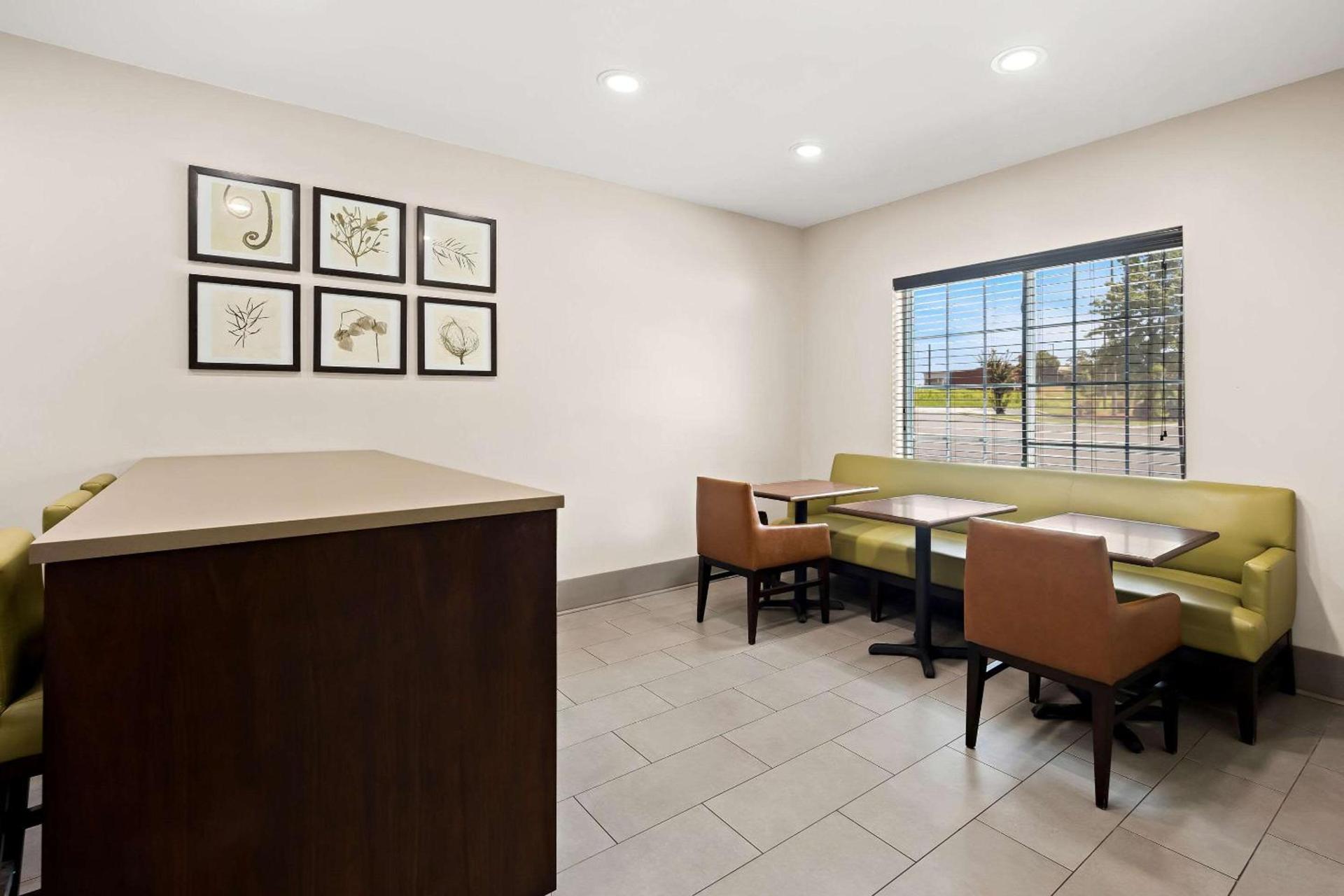 Comfort Inn & Suites High Point - Archdale photo 29