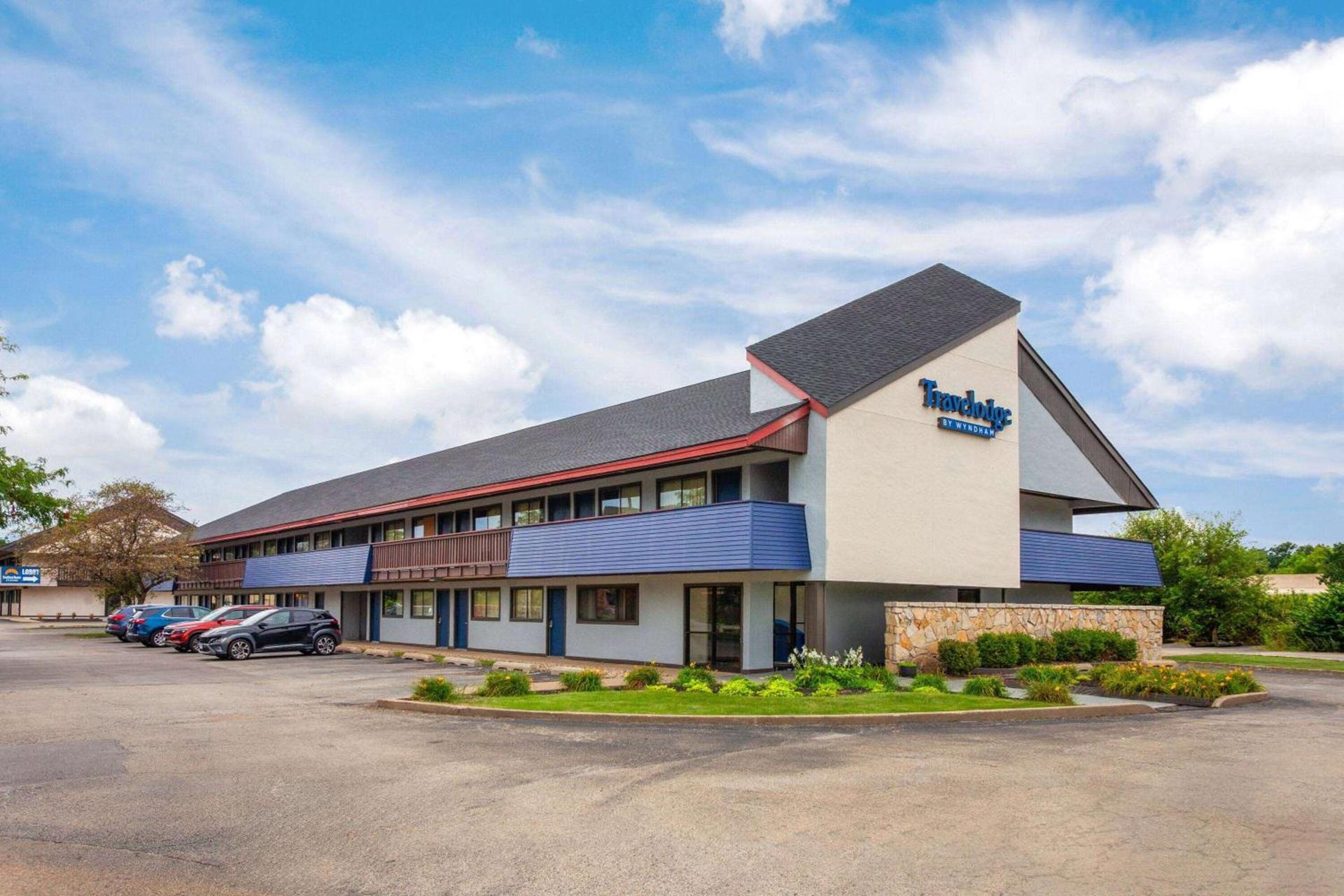 Travelodge by Wyndham Peoria photo 3