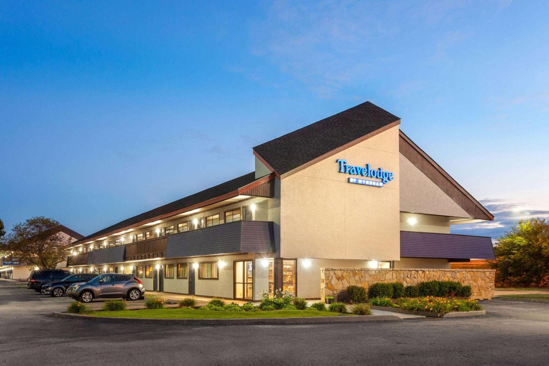 Travelodge by Wyndham Peoria photo 8