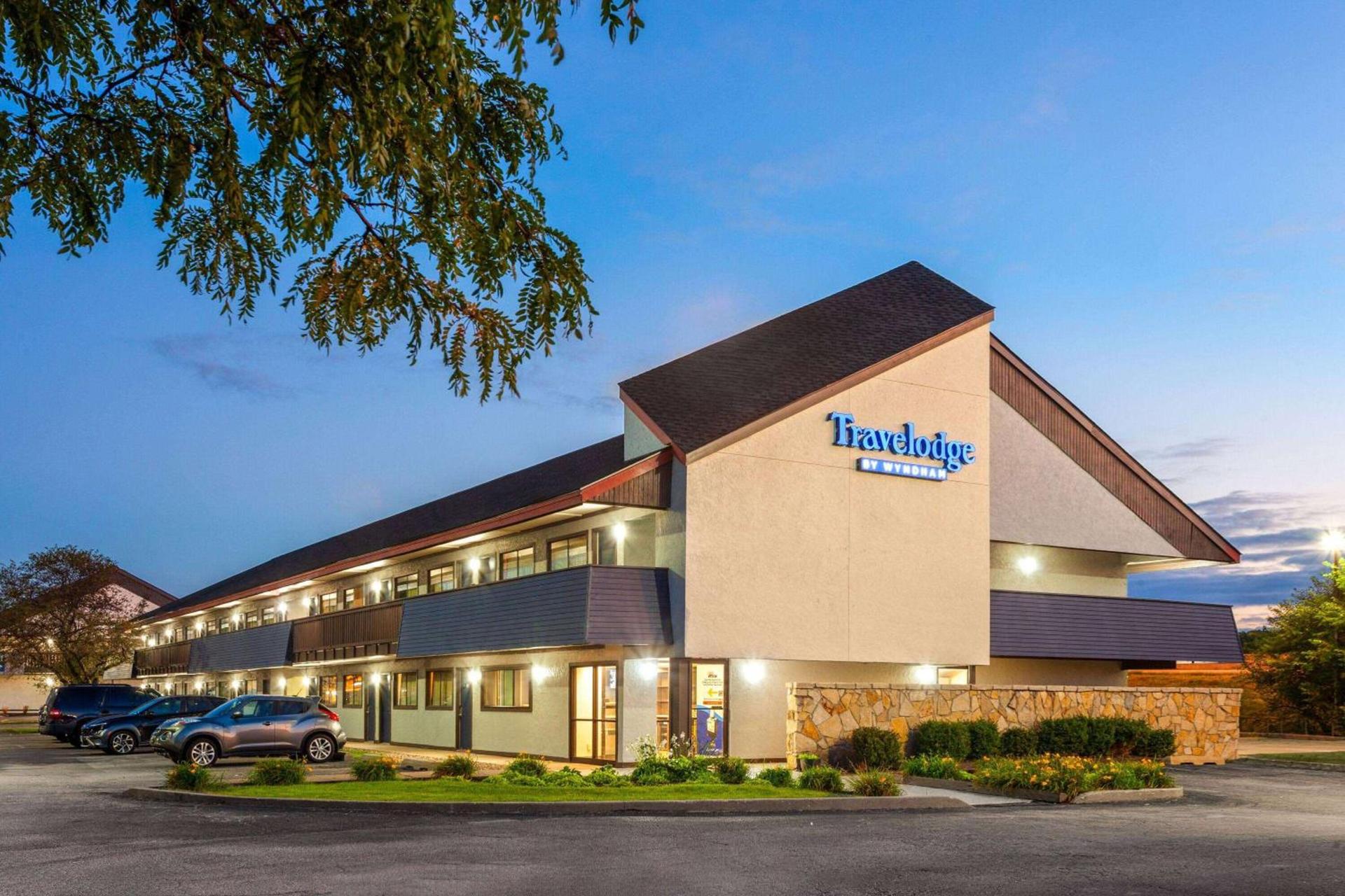 Travelodge by Wyndham Peoria photo 9