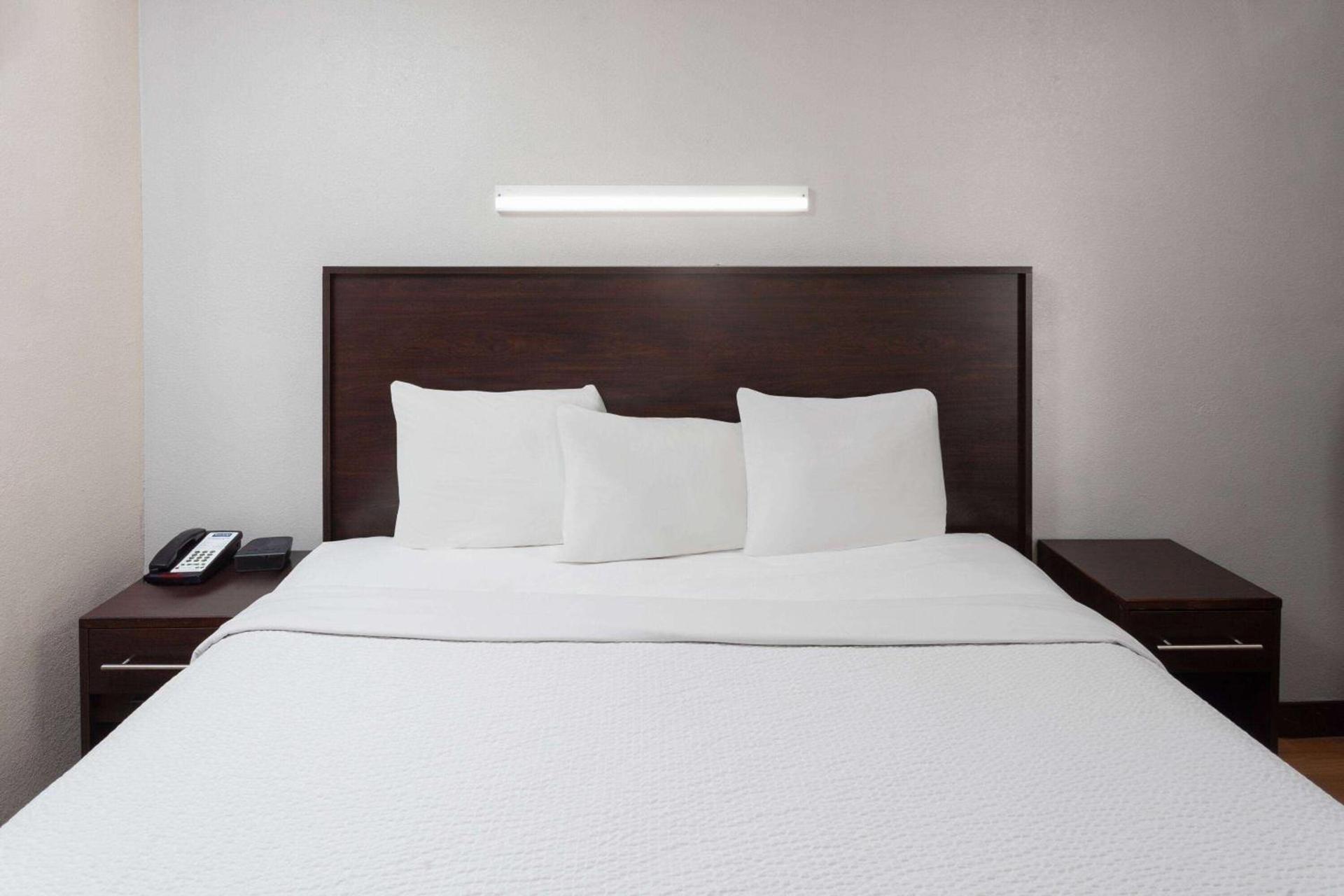 Travelodge by Wyndham Peoria photo 20