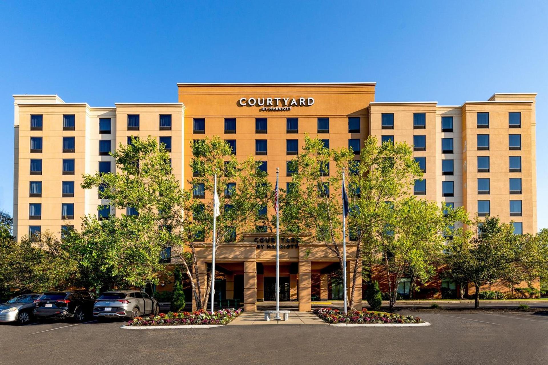 Courtyard by Marriott Boston Billerica Bedford photo 1