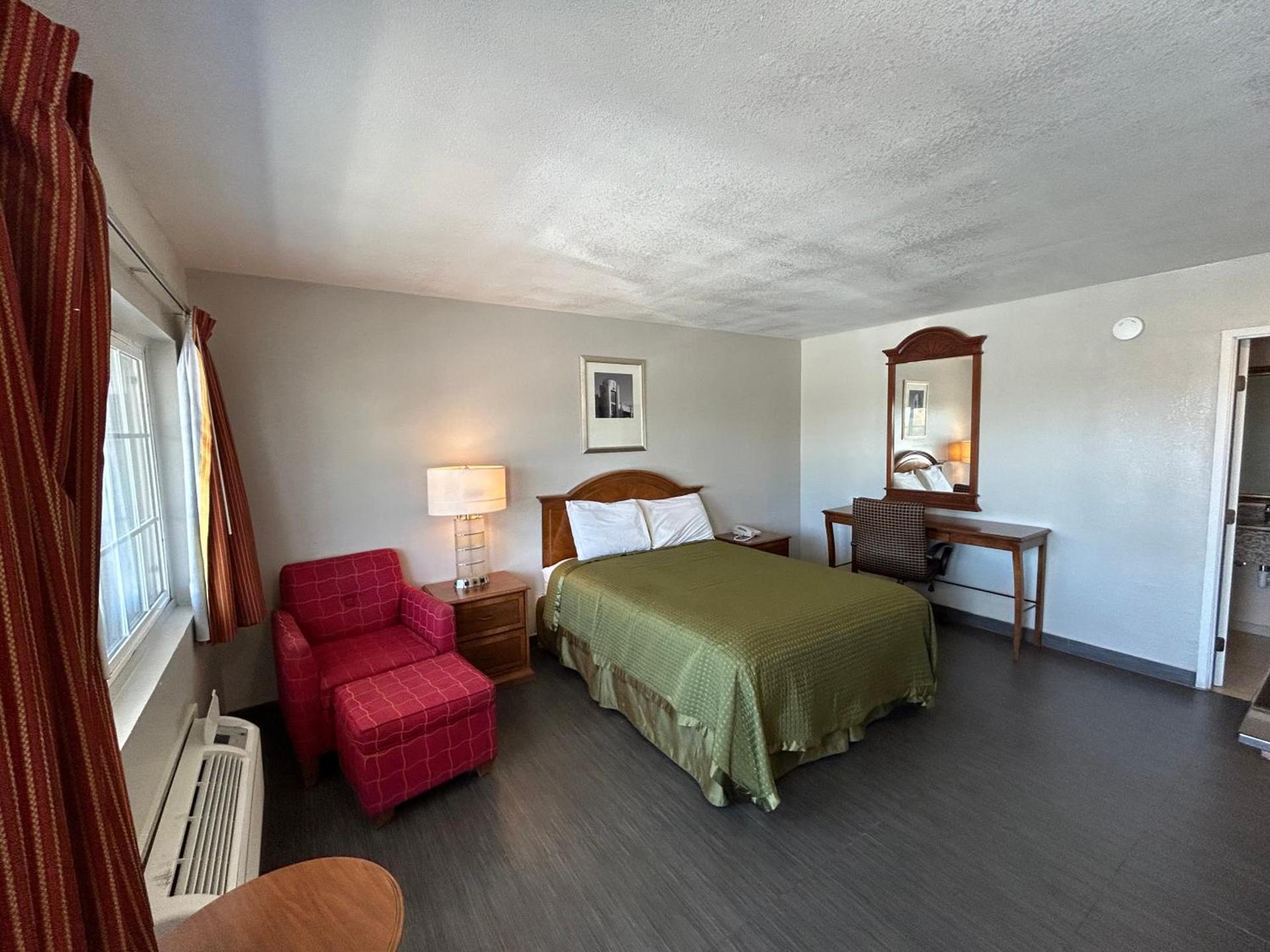 Dixon Motel photo 10