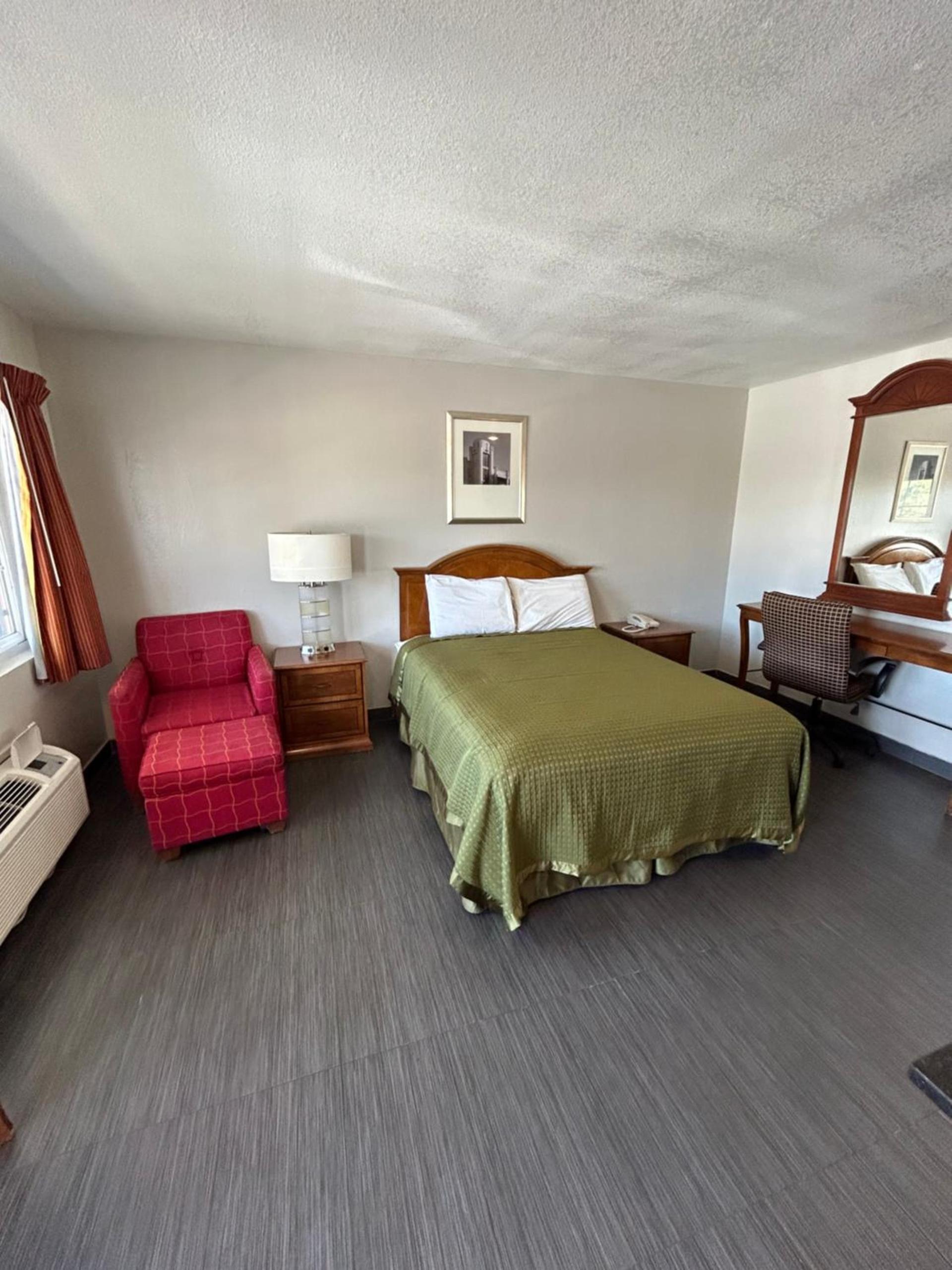 Dixon Motel photo 11