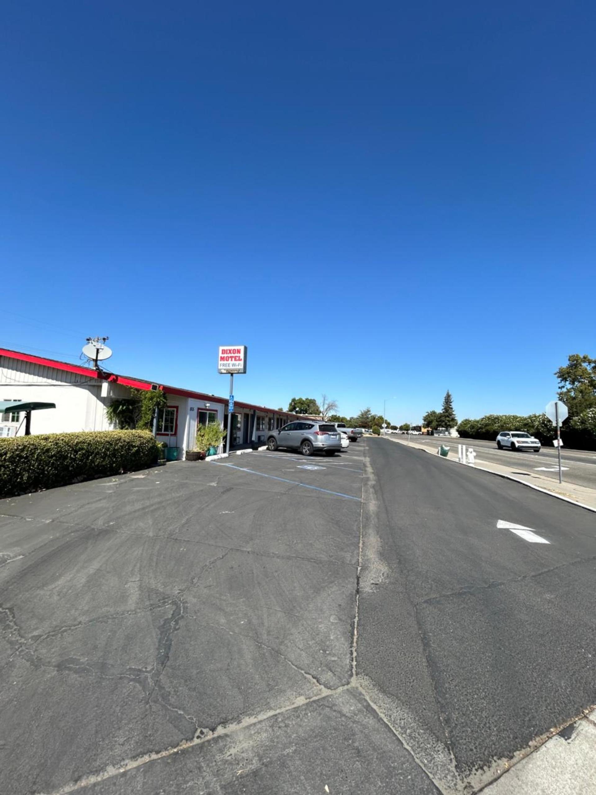 Dixon Motel photo 2
