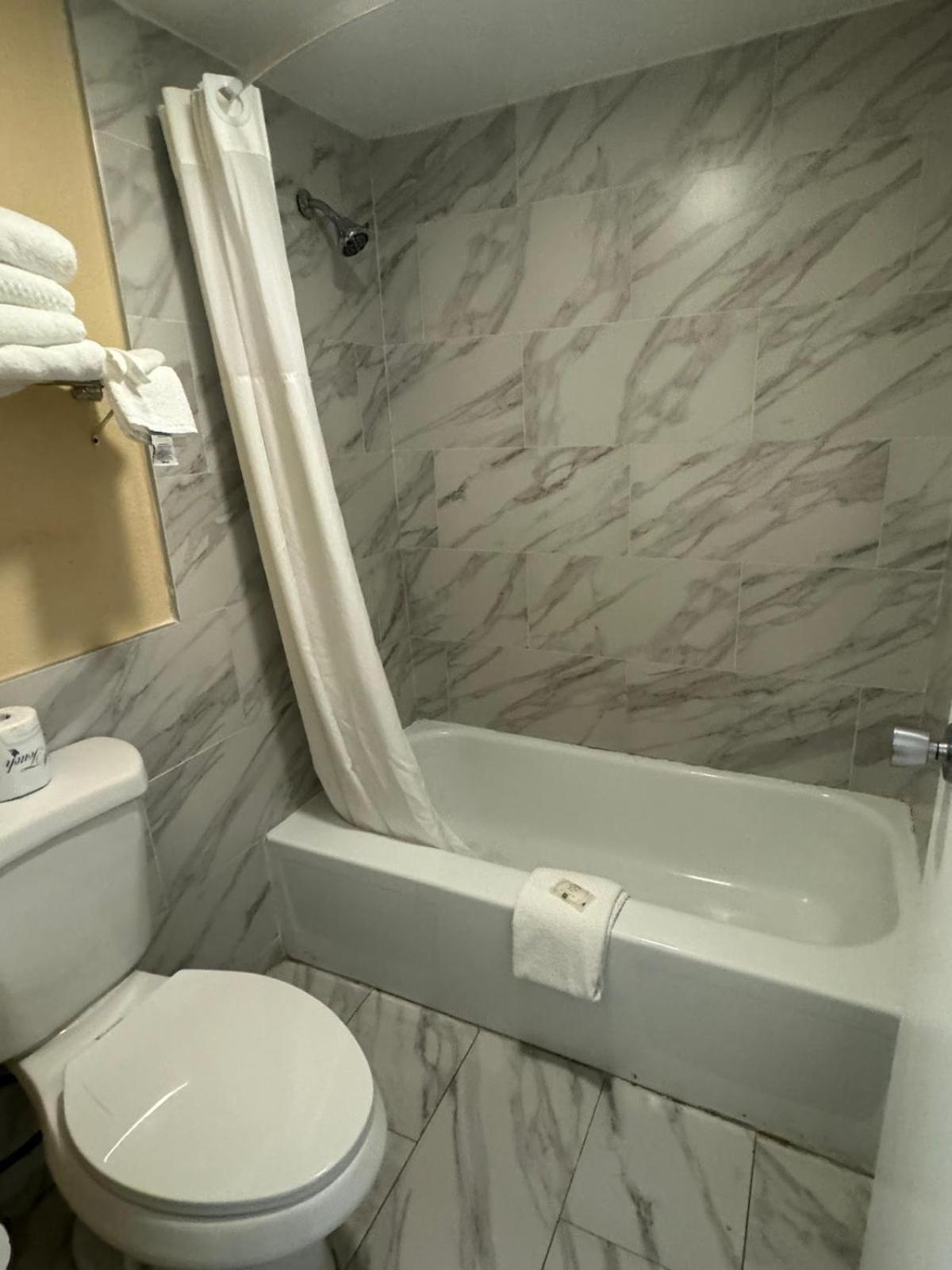 Quality Inn Kennedy Space Center photo 49