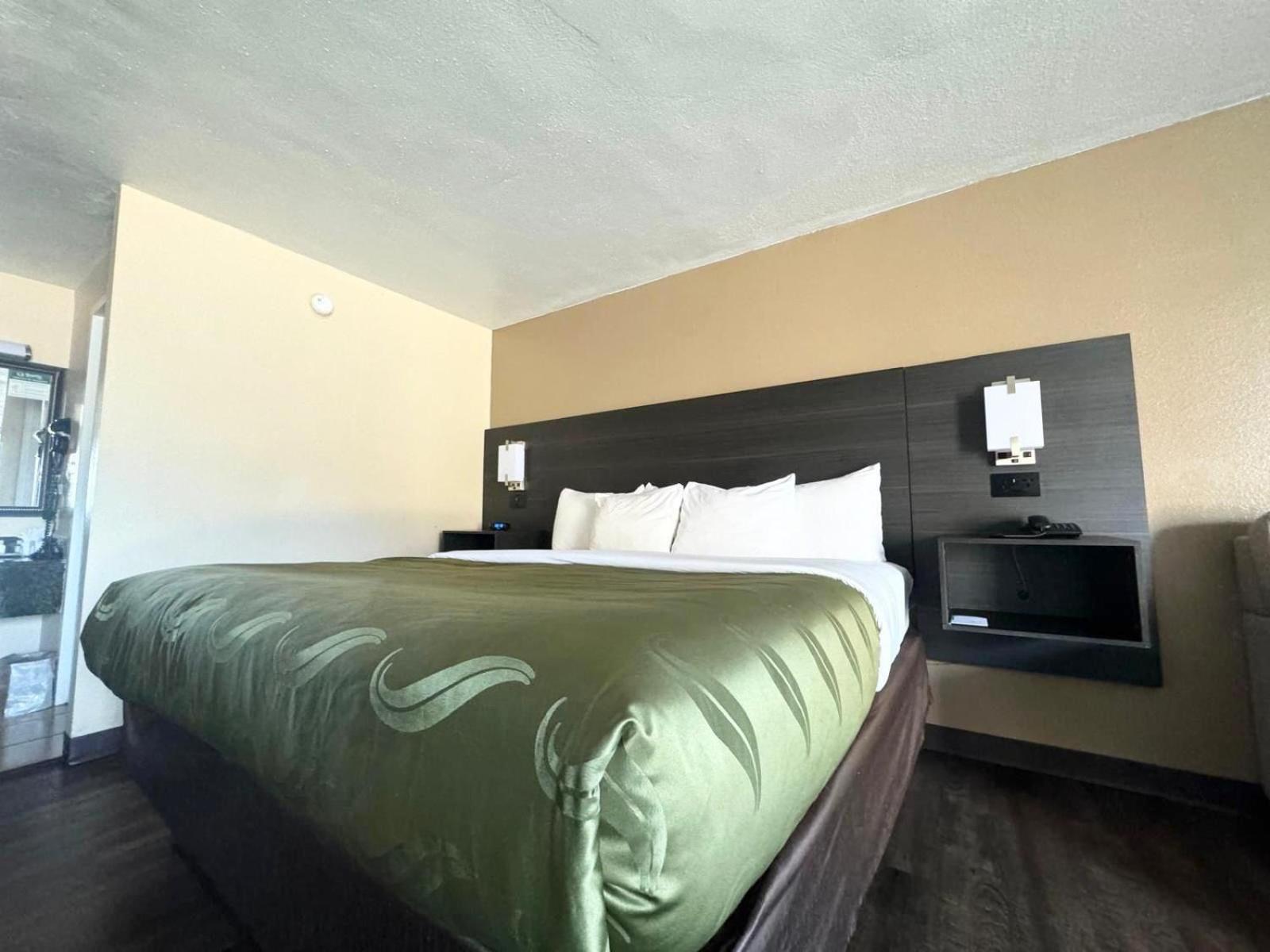 Quality Inn Kennedy Space Center photo 52