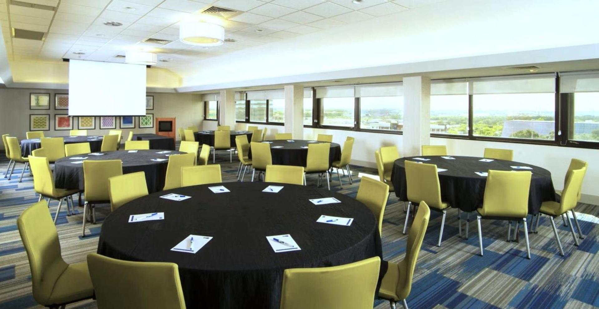 Holiday Inn Express - San Antonio Airport by IHG photo 52